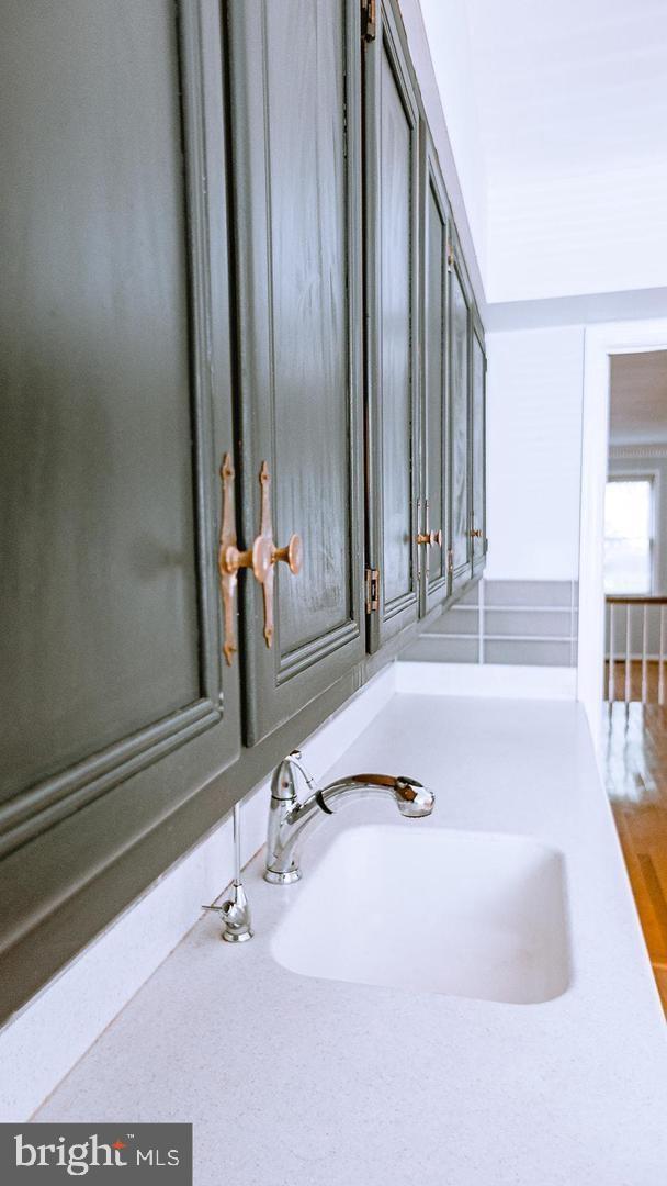 MANOR VILLAGE - Residential