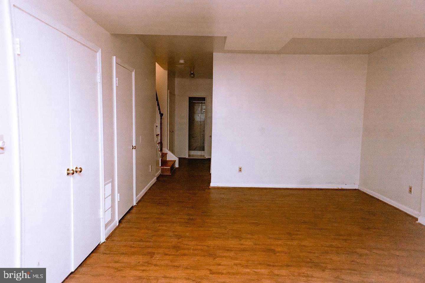 MANOR VILLAGE - Residential