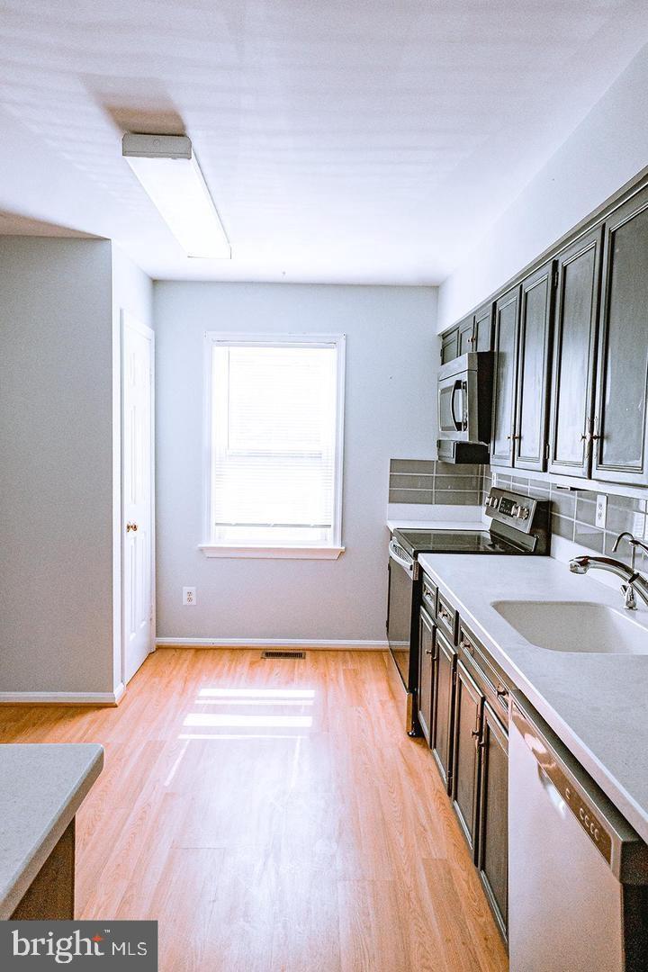 MANOR VILLAGE - Residential