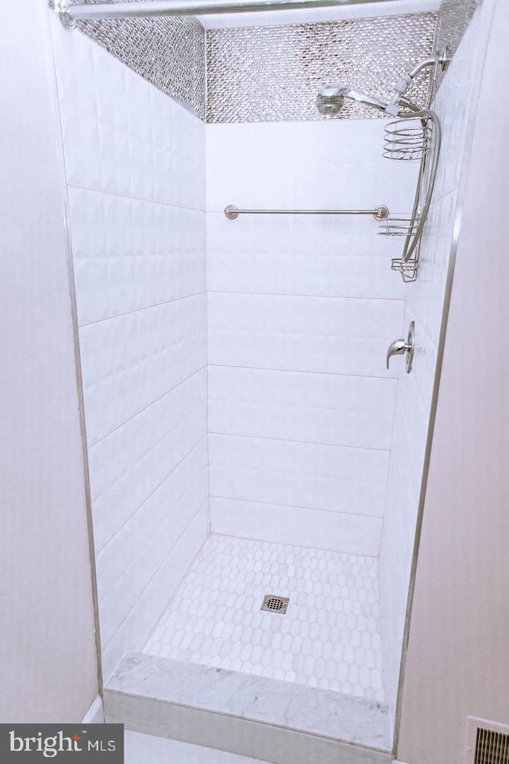 MANOR VILLAGE - Residential