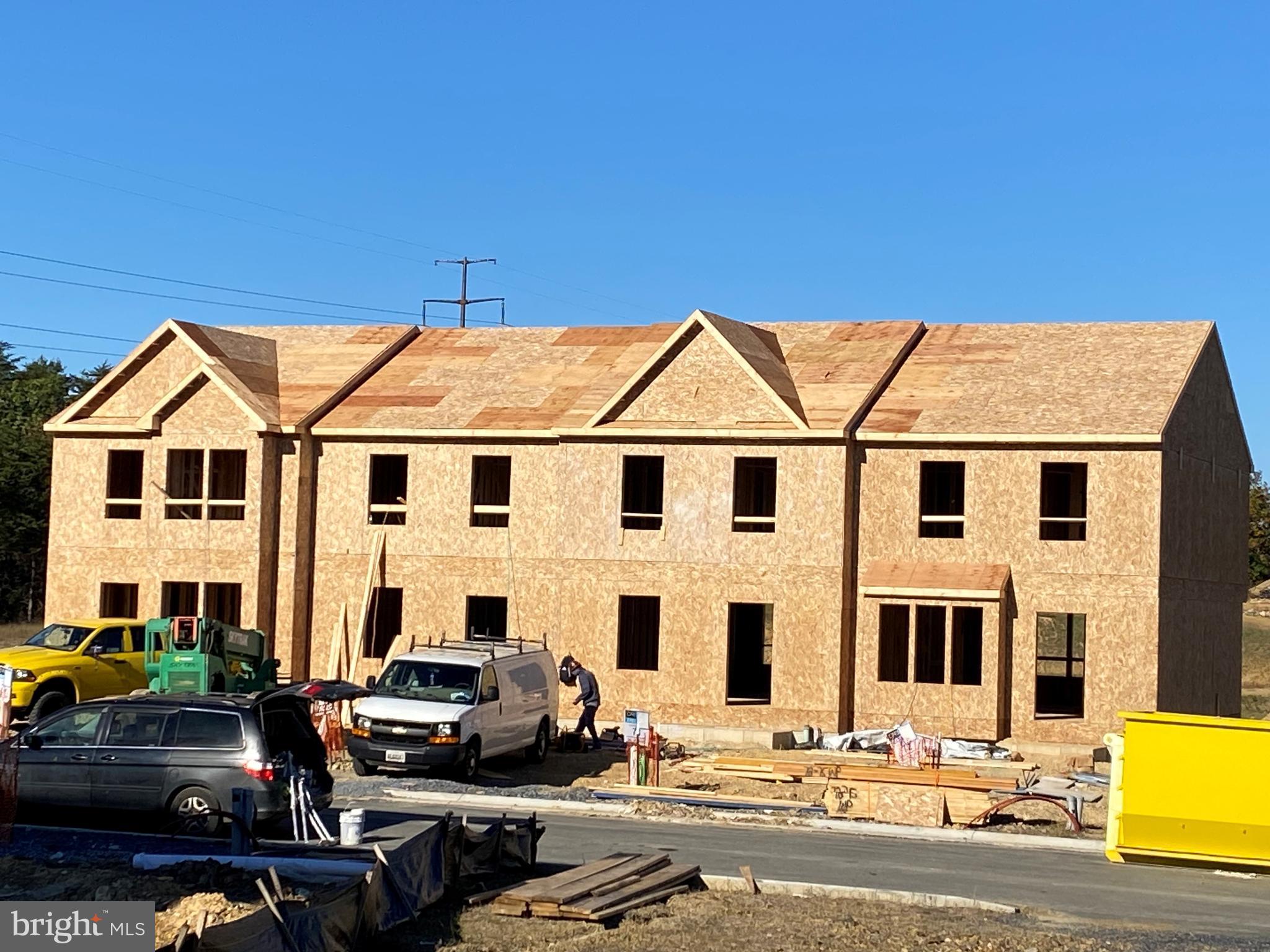 WHISPERING PINES - Residential