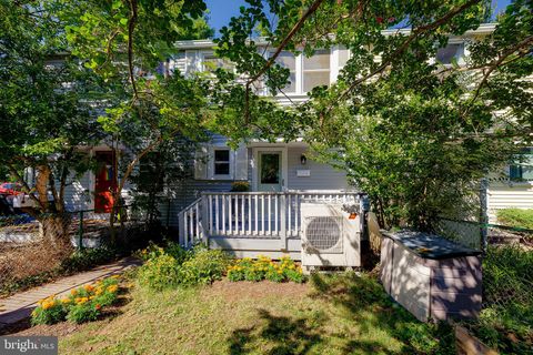 16 RIDGE ROAD N GREENBELT MD 20770