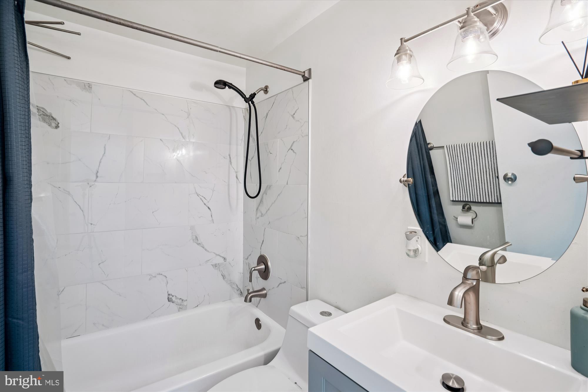 WINDMILL SQUARE - Residential