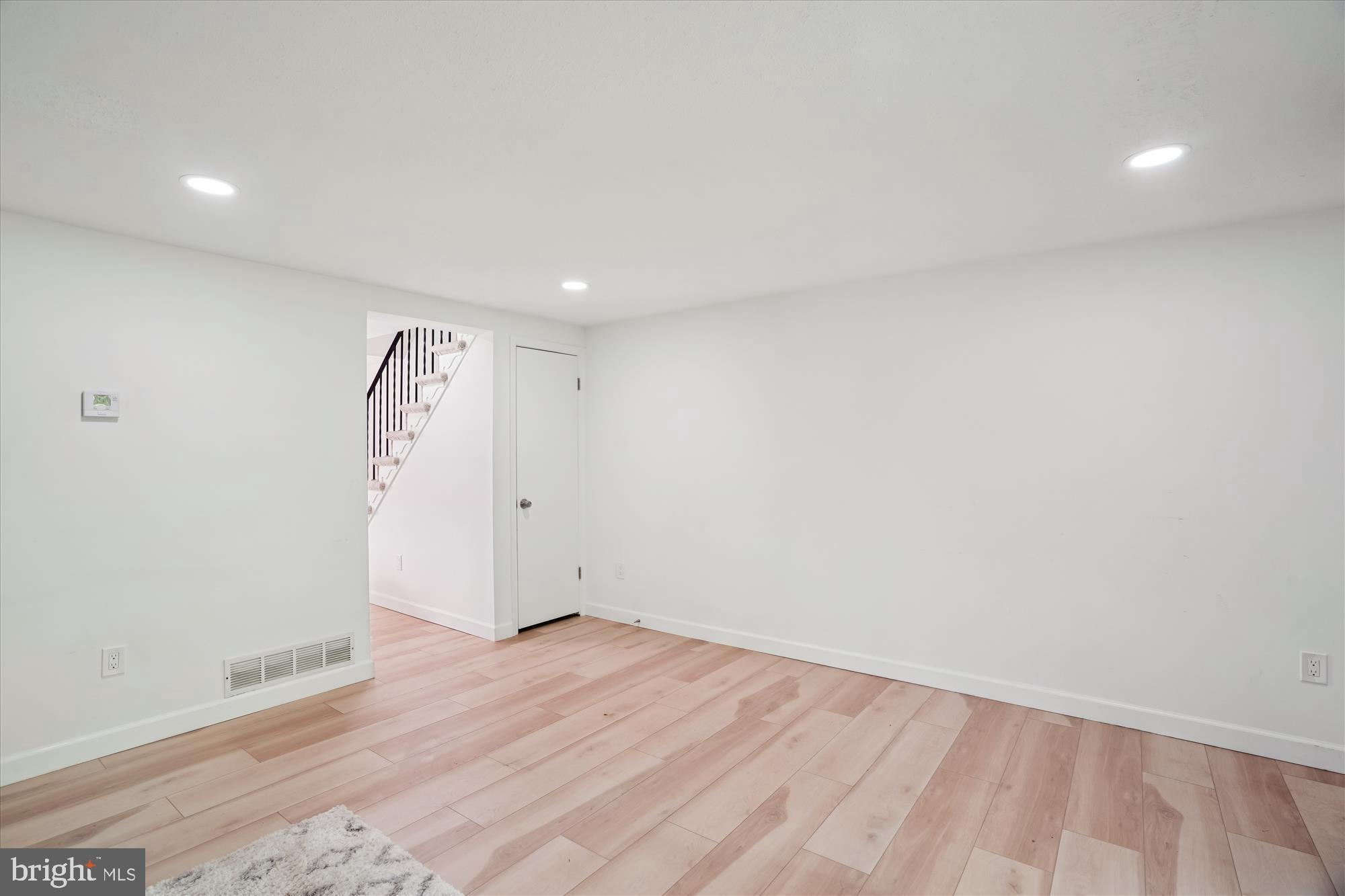 WINDMILL SQUARE - Residential