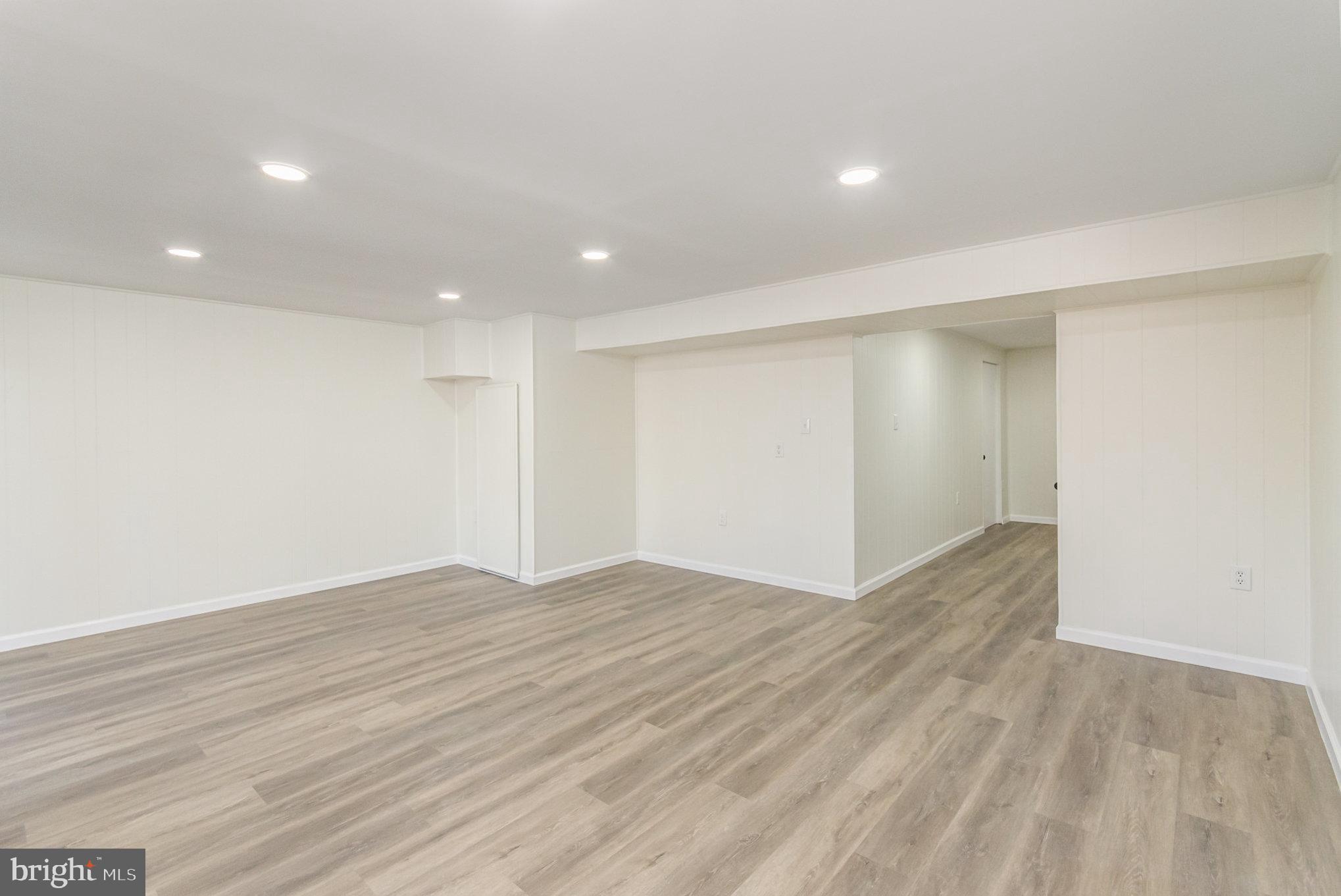 THOUSAND OAKS - Residential