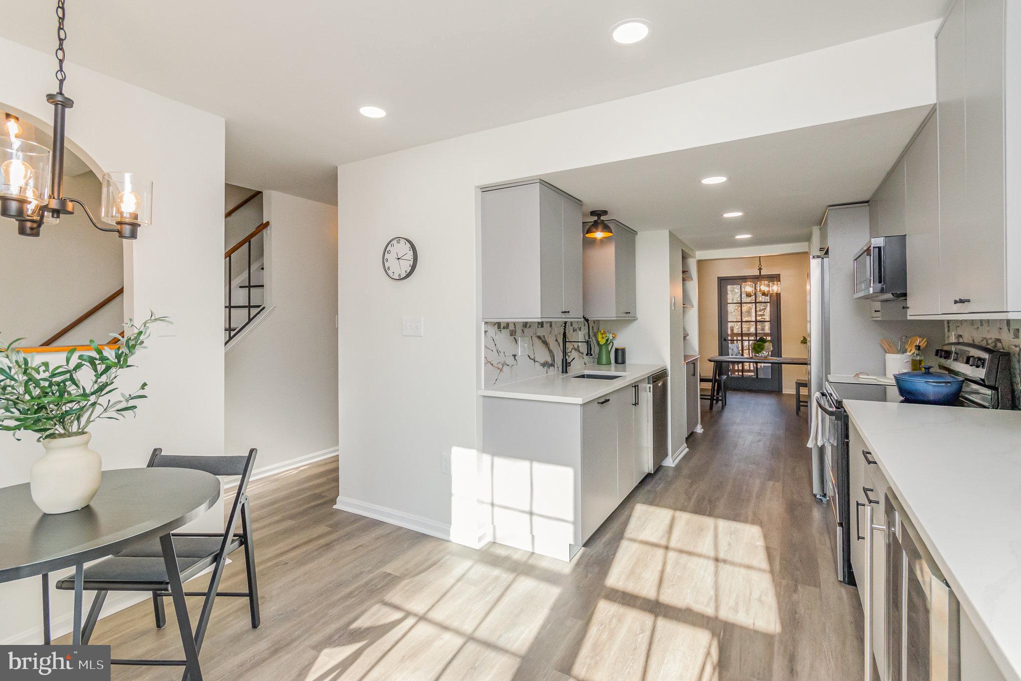 THOUSAND OAKS - Residential