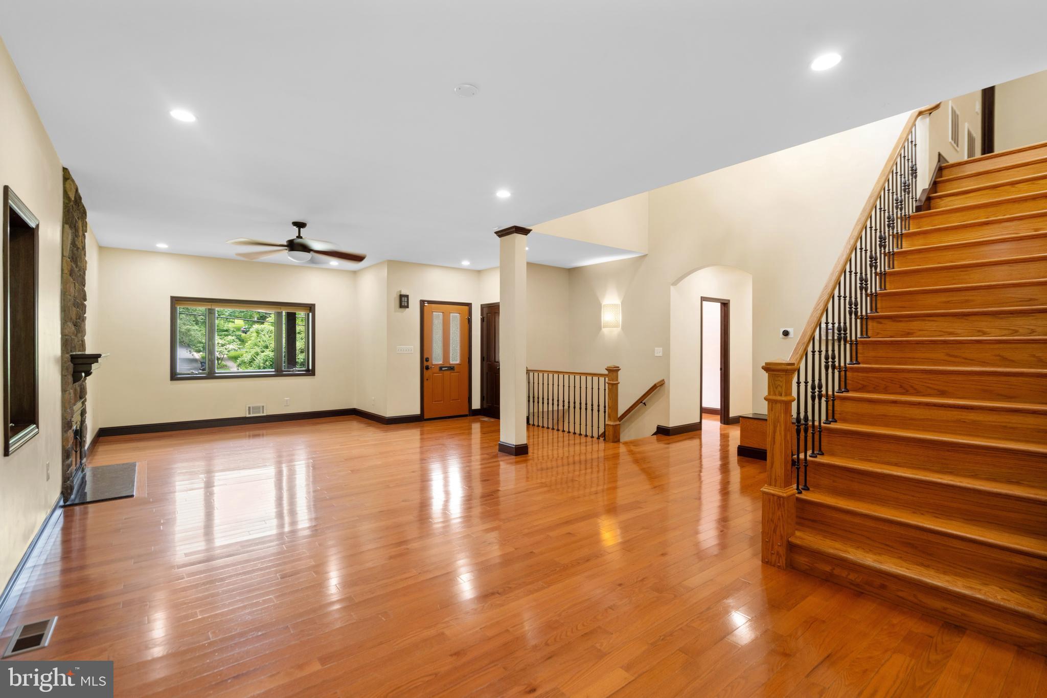 RAVENWOOD PARK - Residential