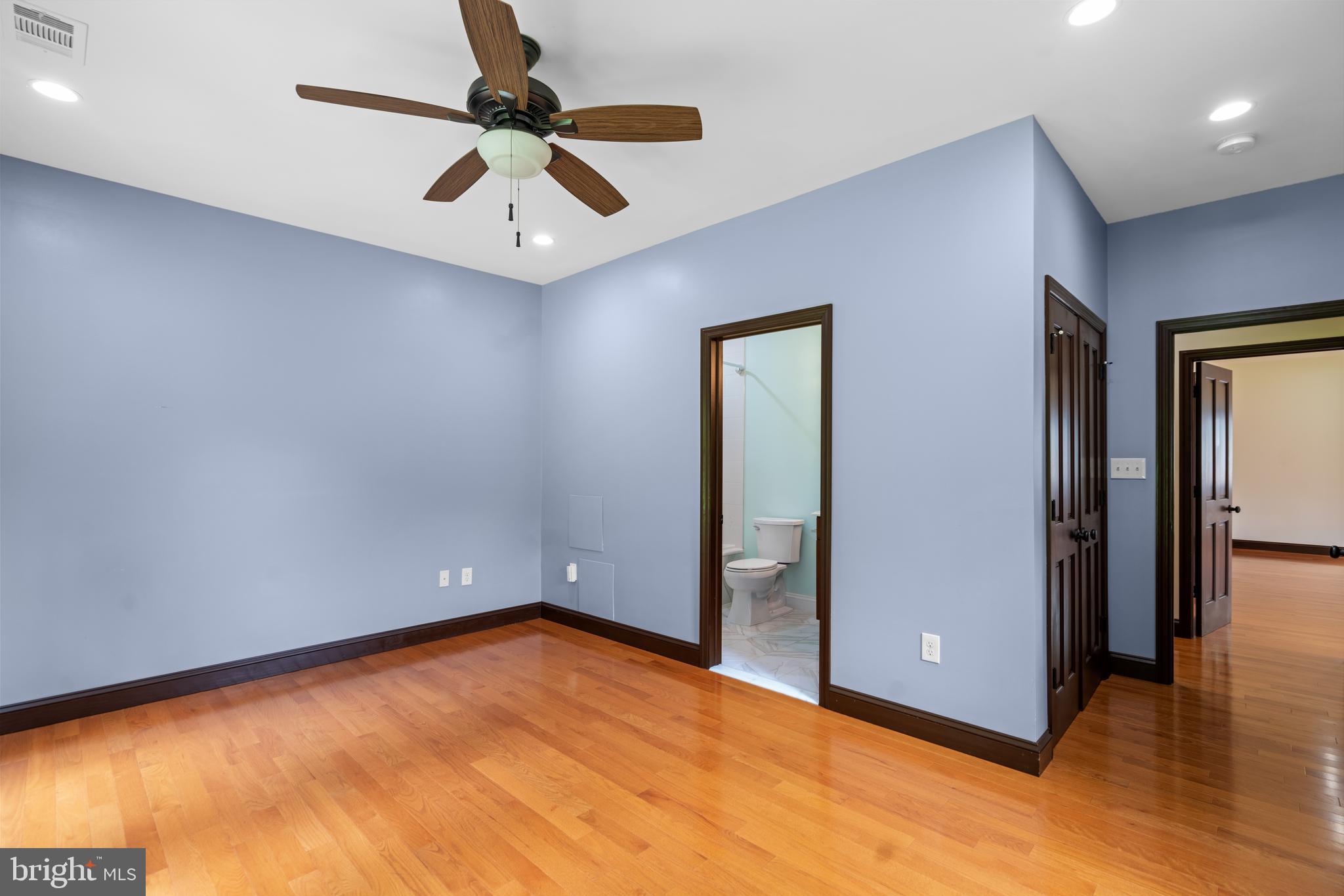 RAVENWOOD PARK - Residential