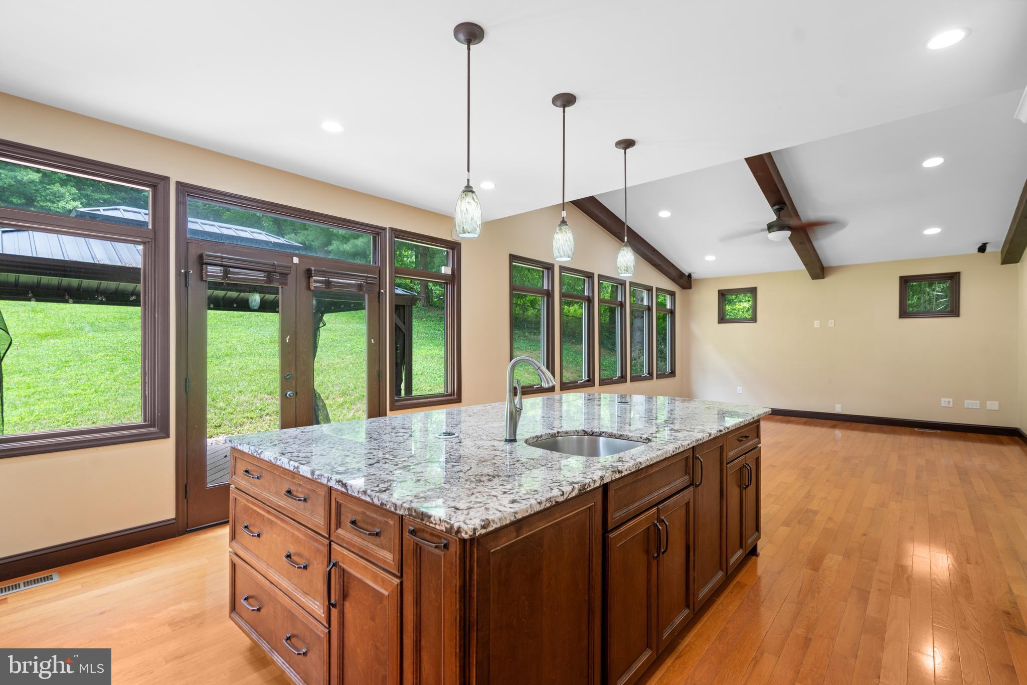 RAVENWOOD PARK - Residential