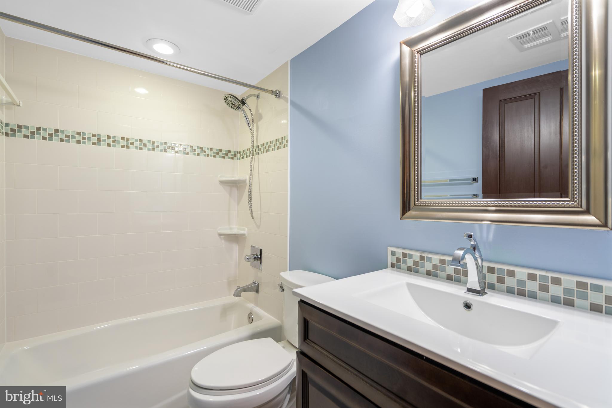 RAVENWOOD PARK - Residential