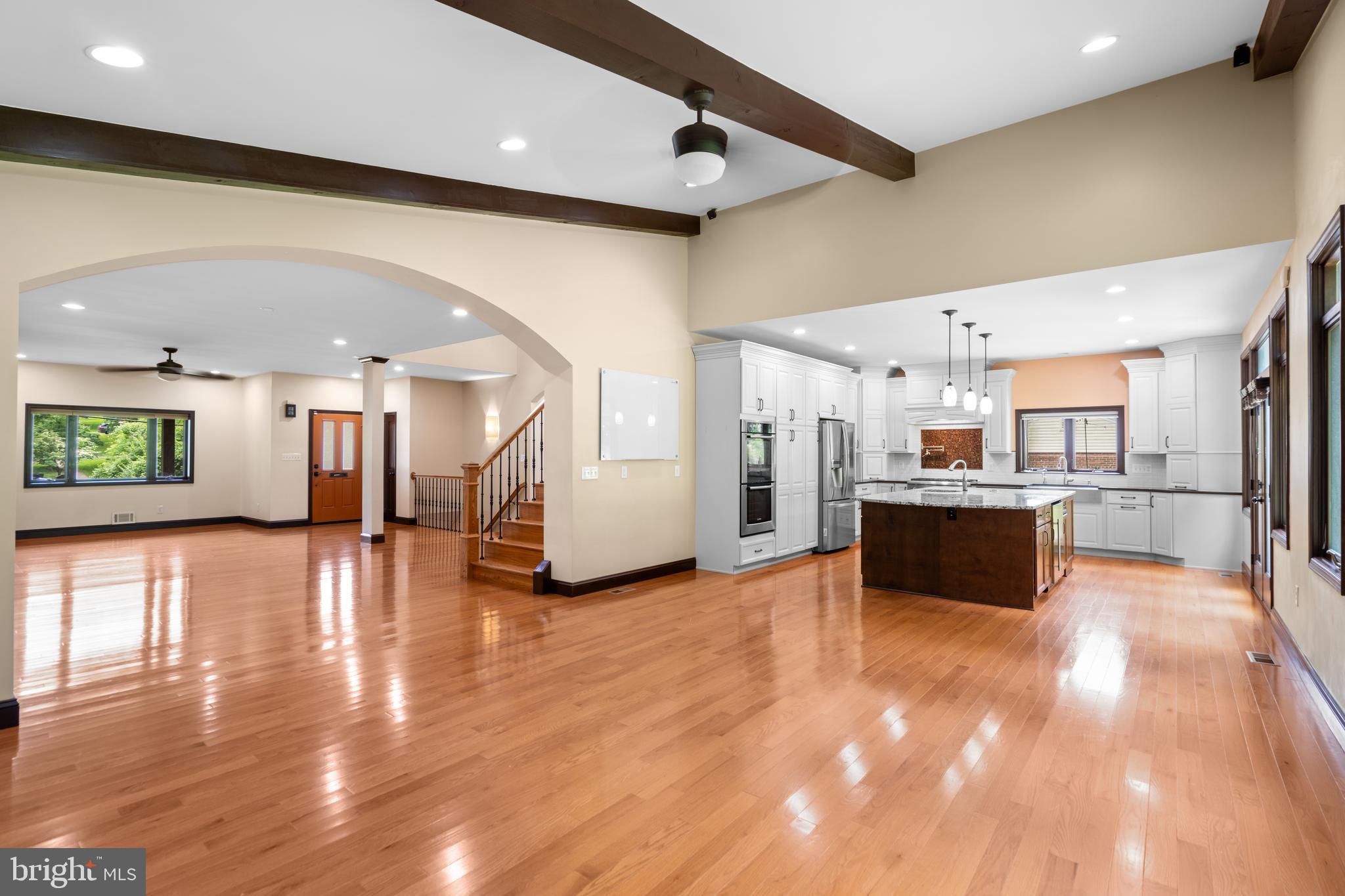 RAVENWOOD PARK - Residential