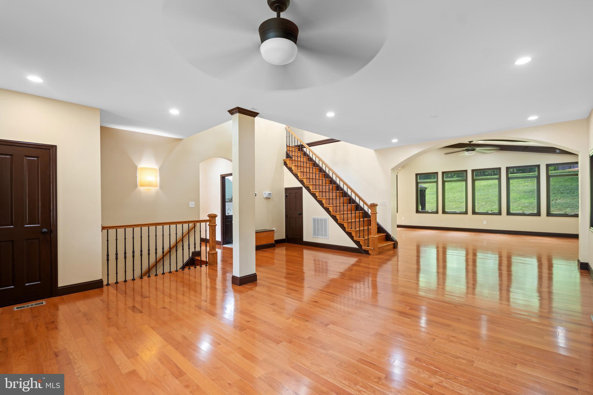 RAVENWOOD PARK - Residential