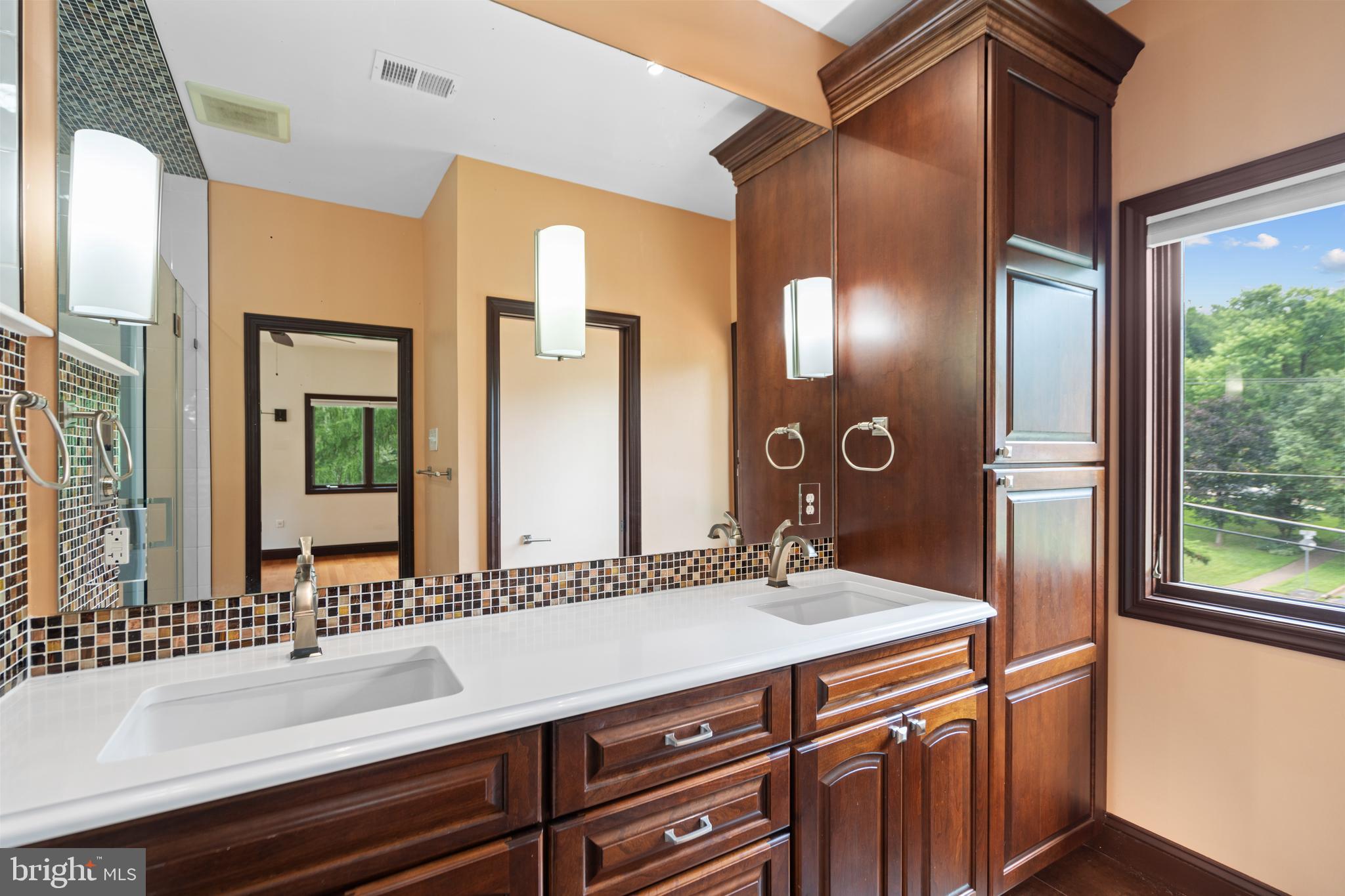 RAVENWOOD PARK - Residential