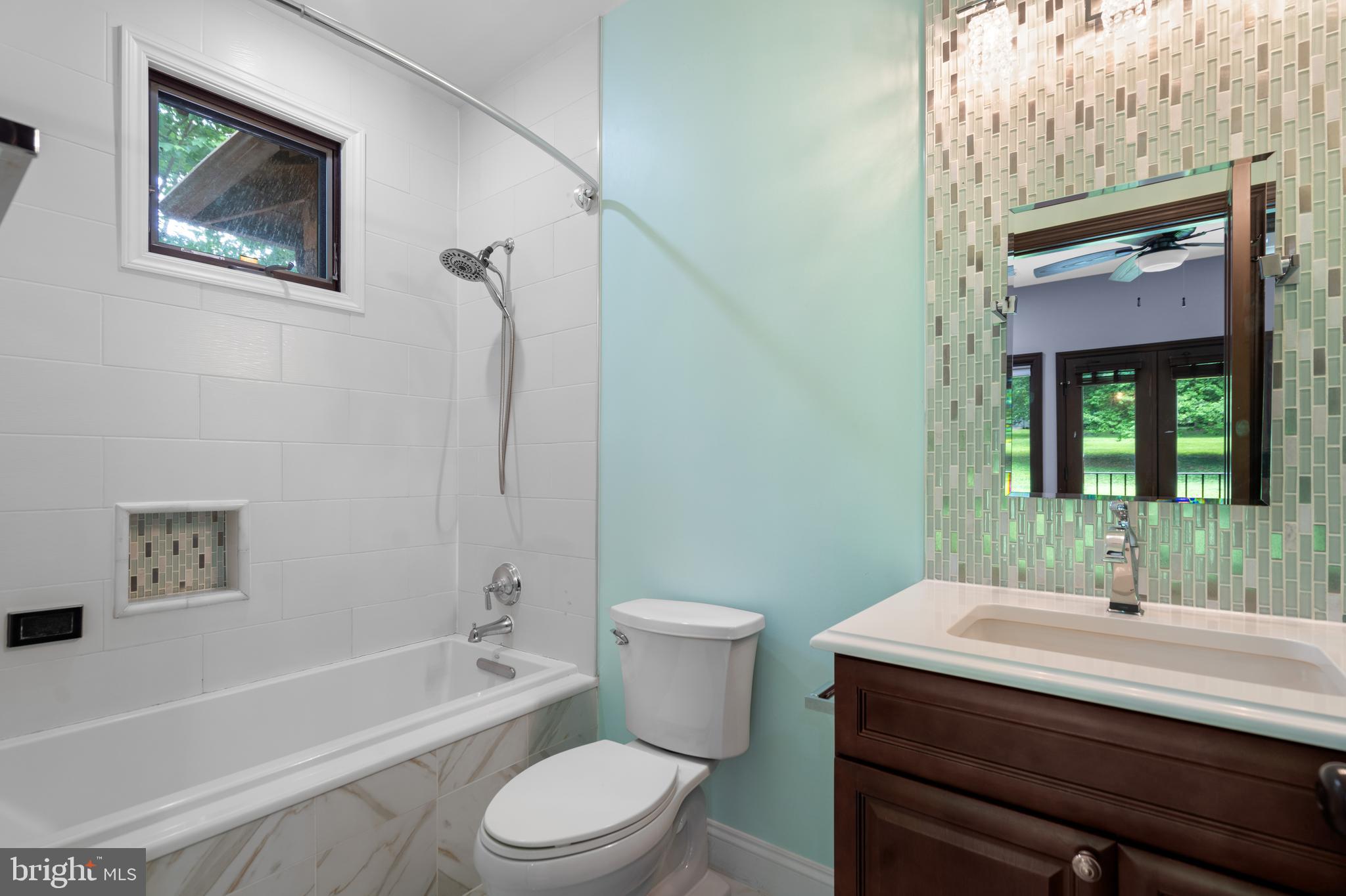 RAVENWOOD PARK - Residential