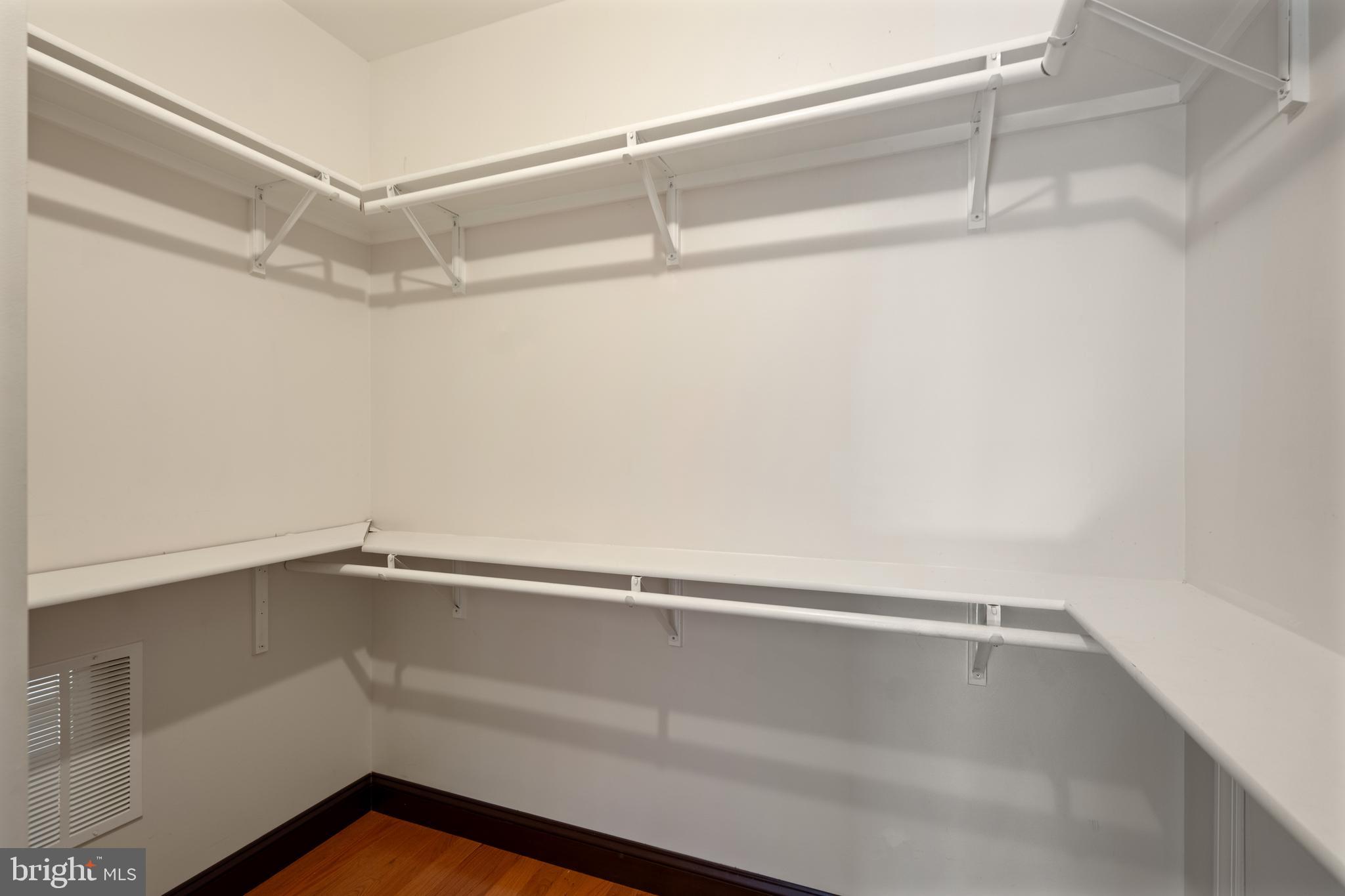 RAVENWOOD PARK - Residential