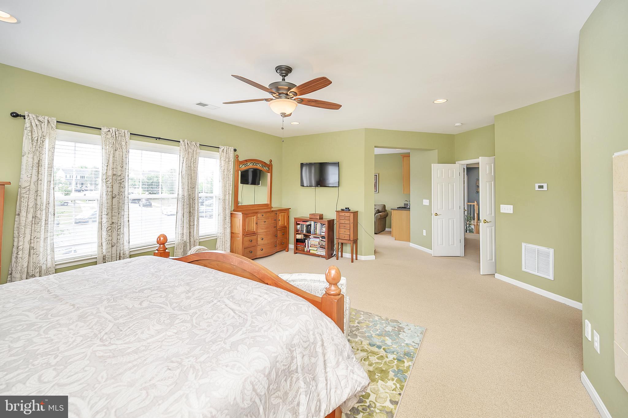 LEELAND STATION - Residential