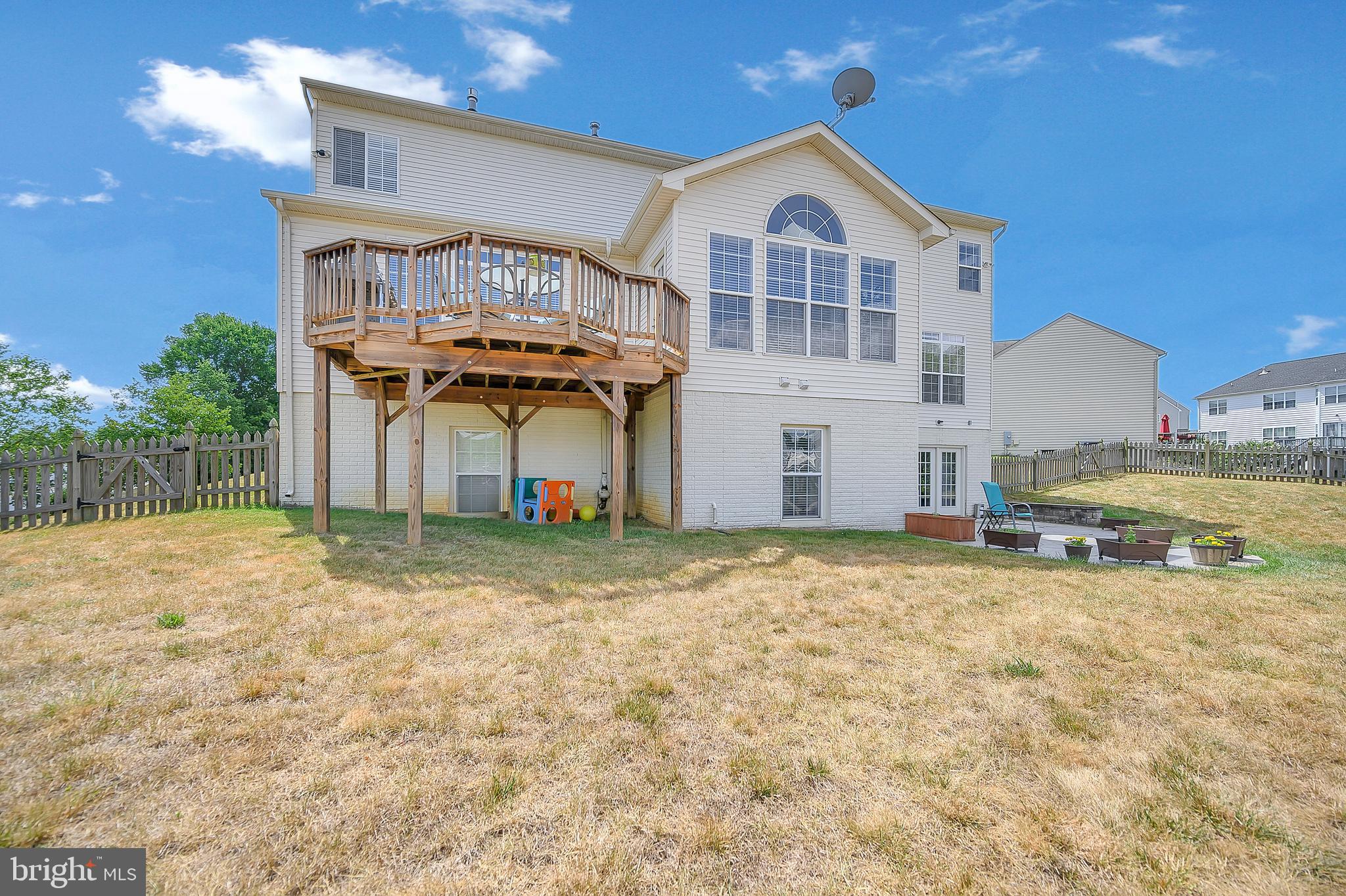 LEELAND STATION - Residential