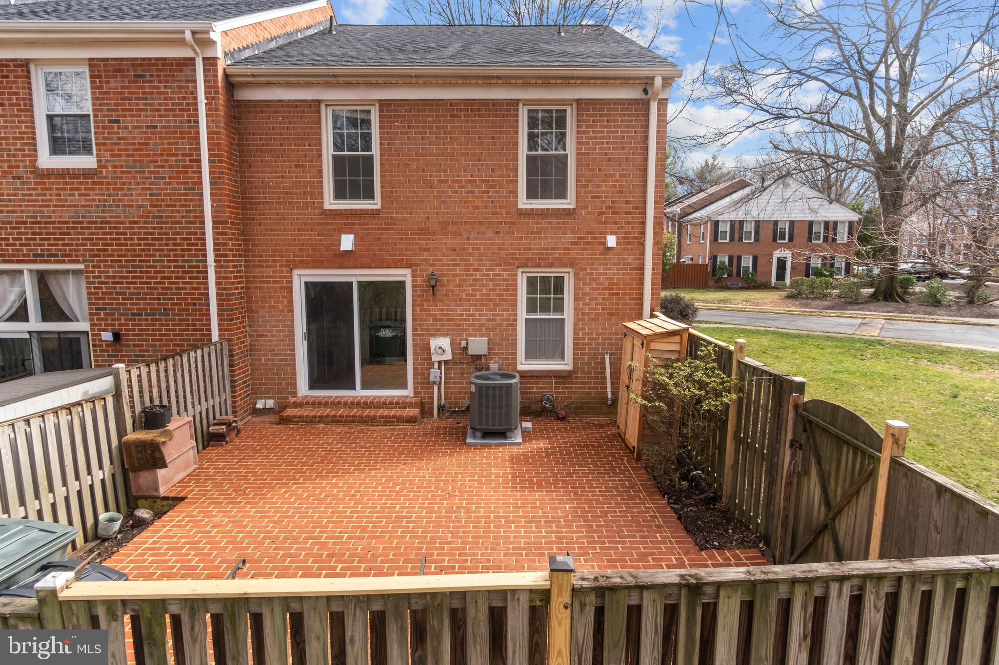 RESTON - Residential Lease