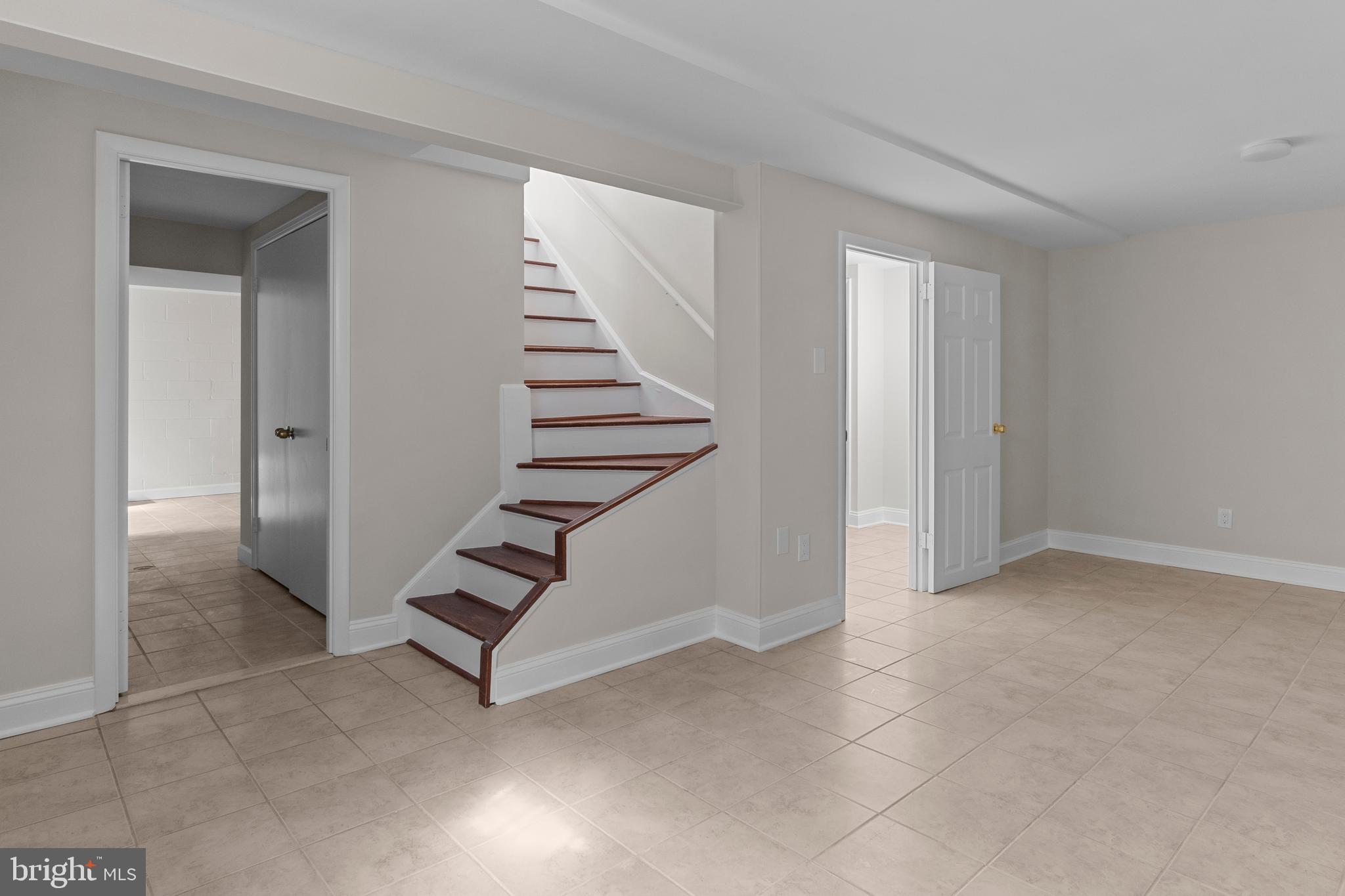 RESTON - Residential Lease