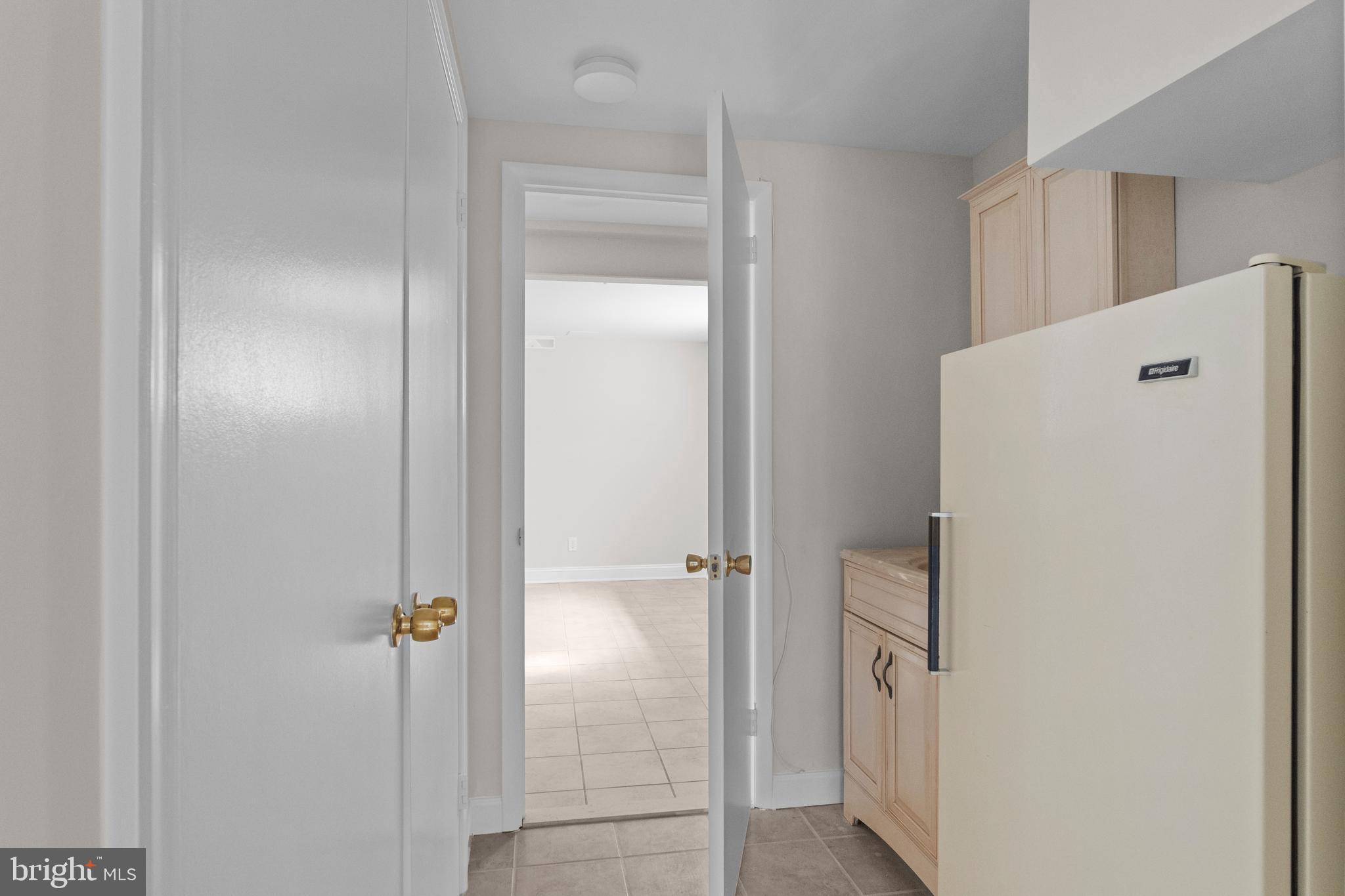 RESTON - Residential Lease