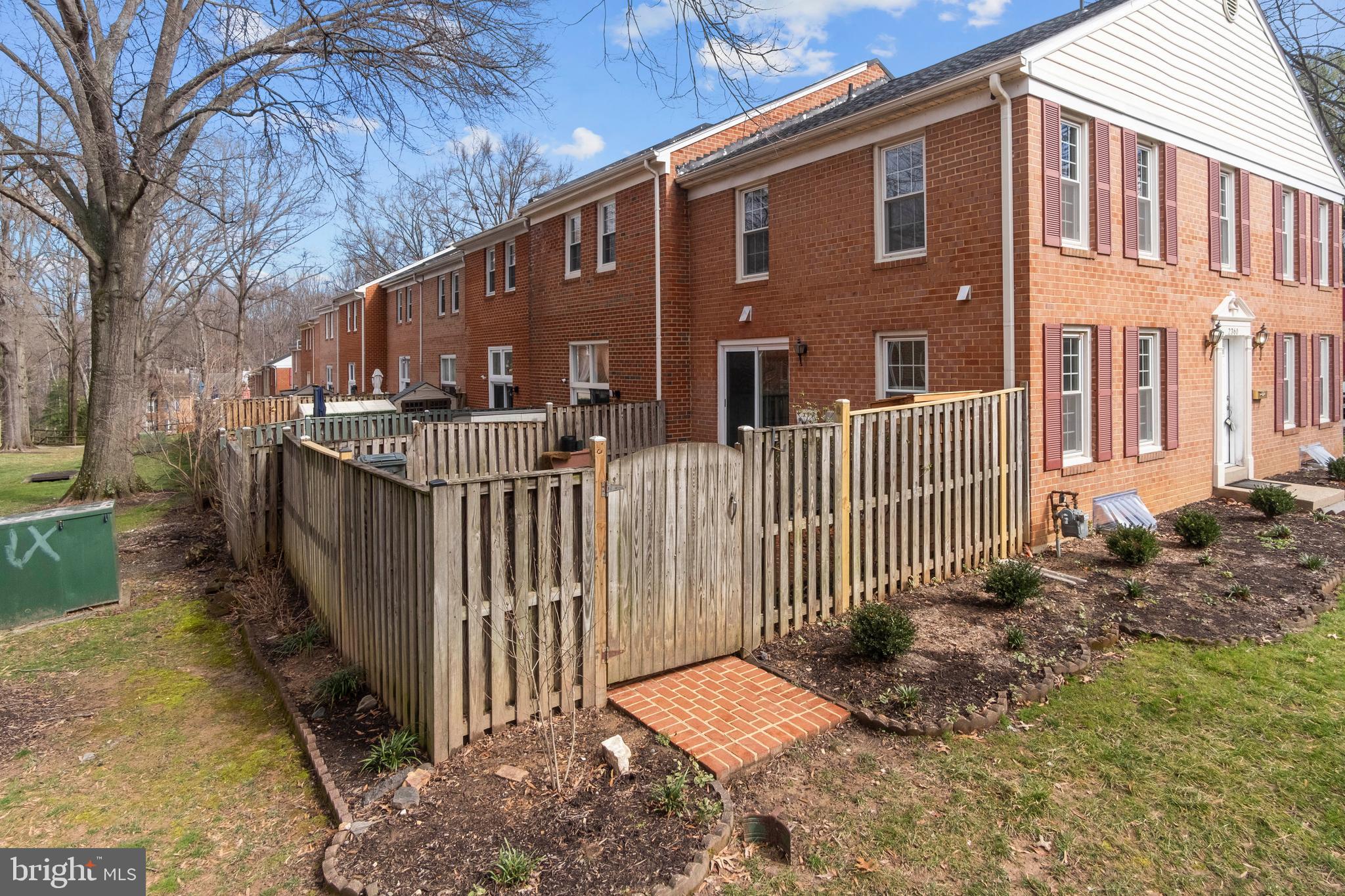 RESTON - Residential Lease