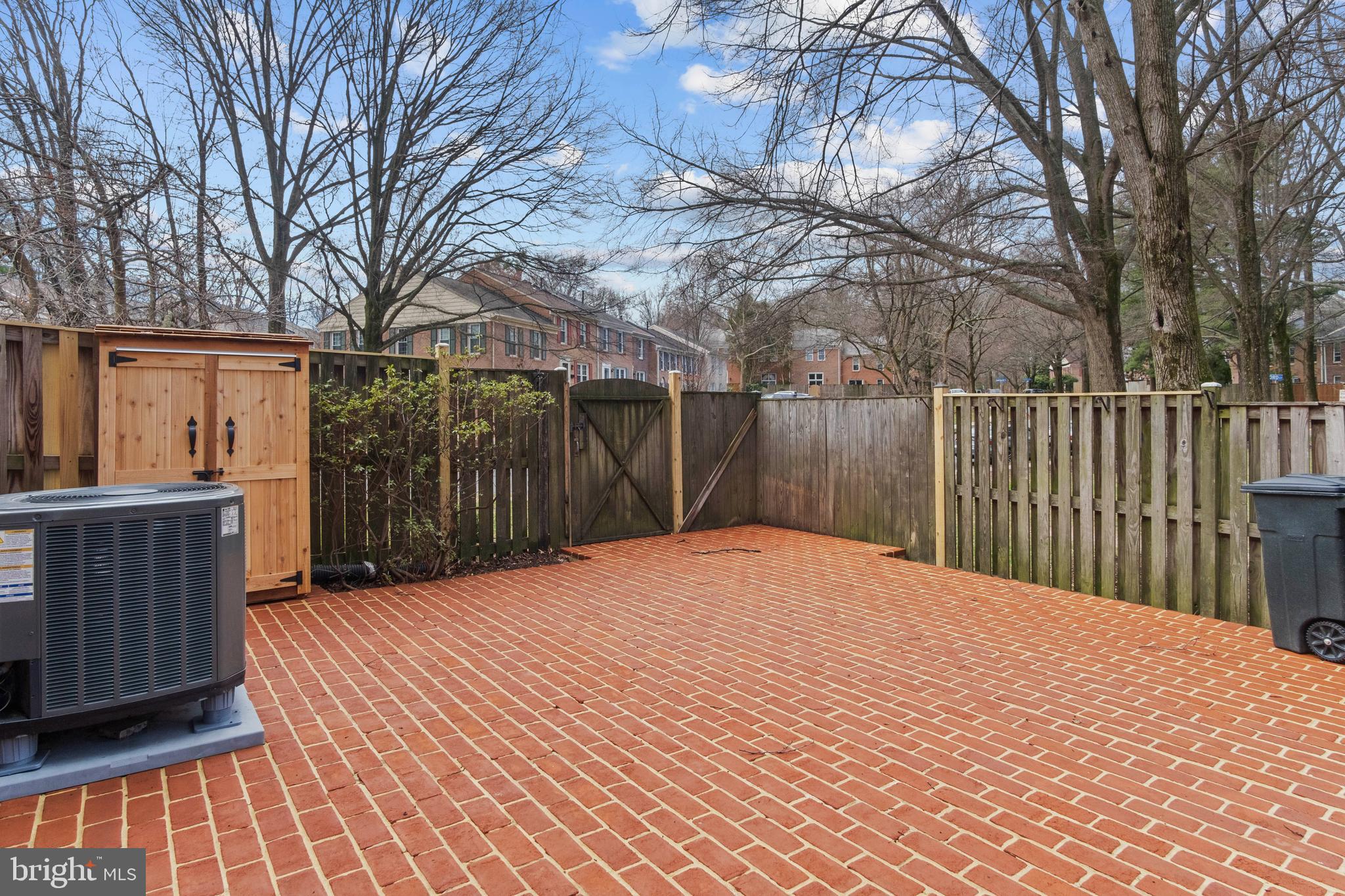 RESTON - Residential Lease