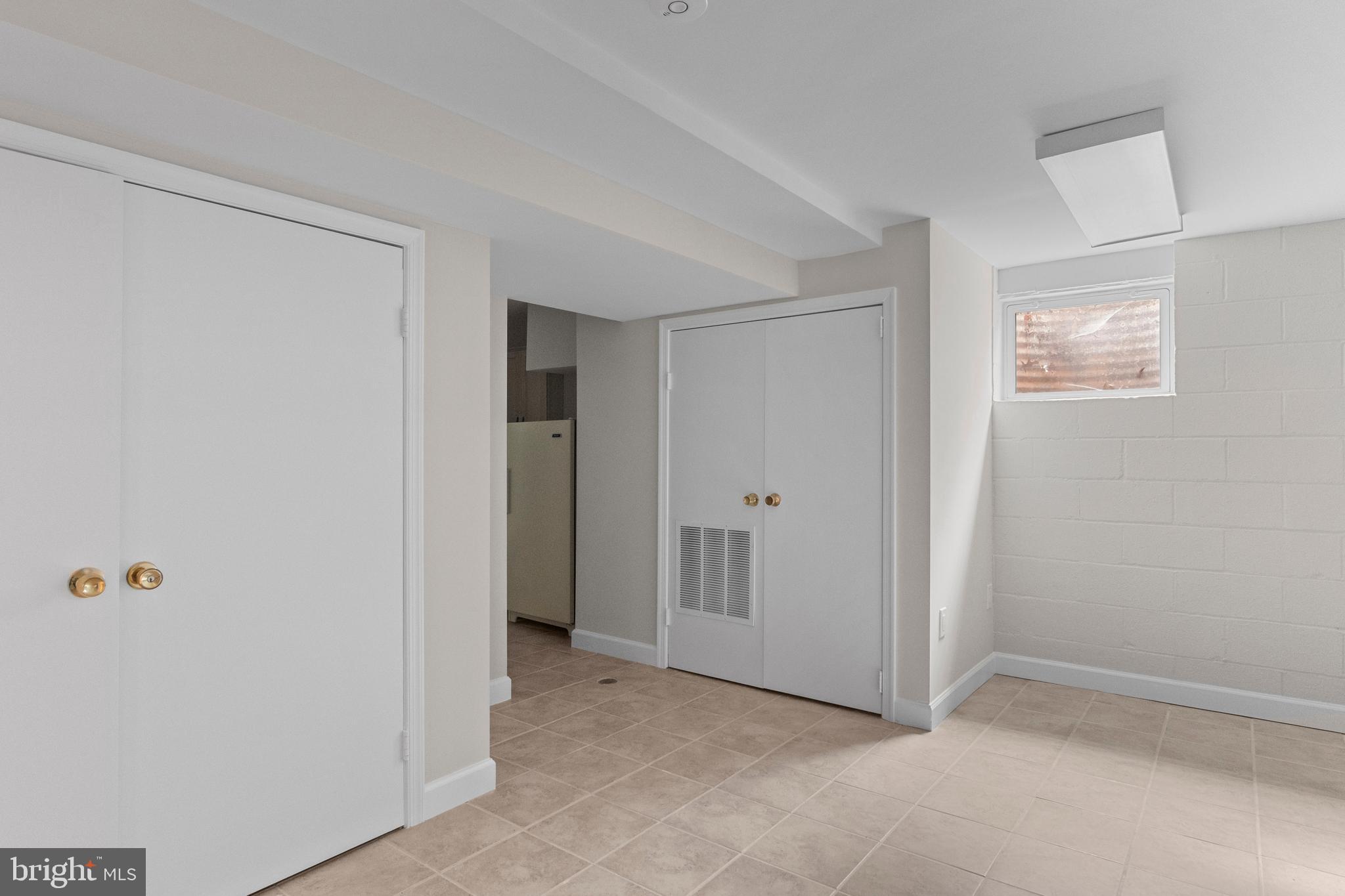 RESTON - Residential Lease