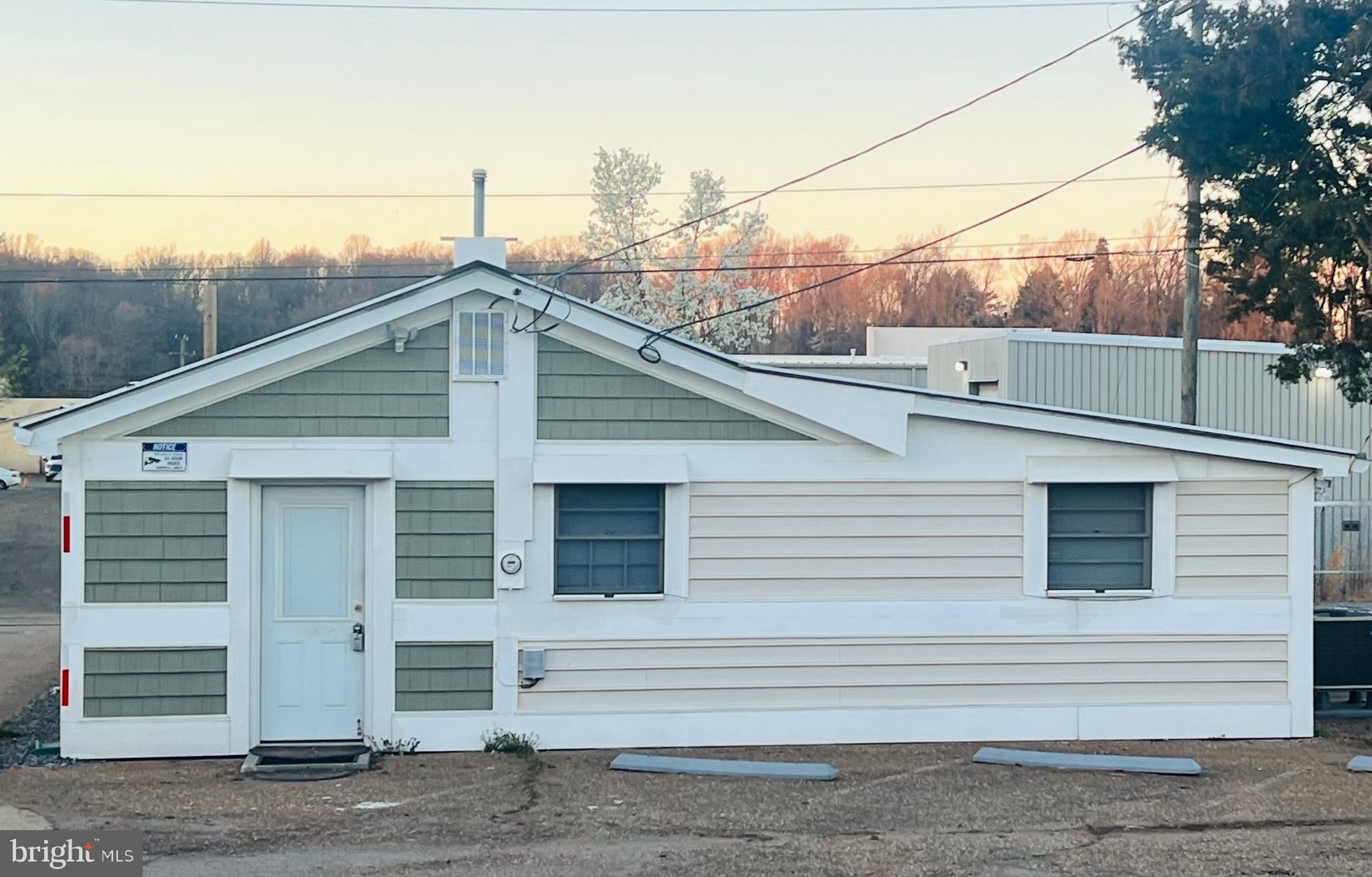 NONE AVAILABLE - Commercial Lease