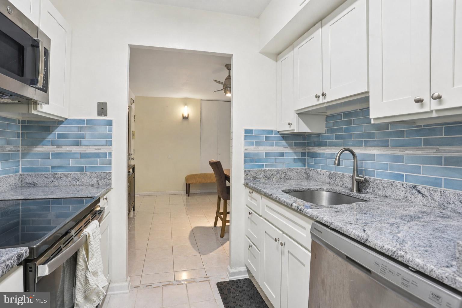 PLYMOUTH HILL - Residential