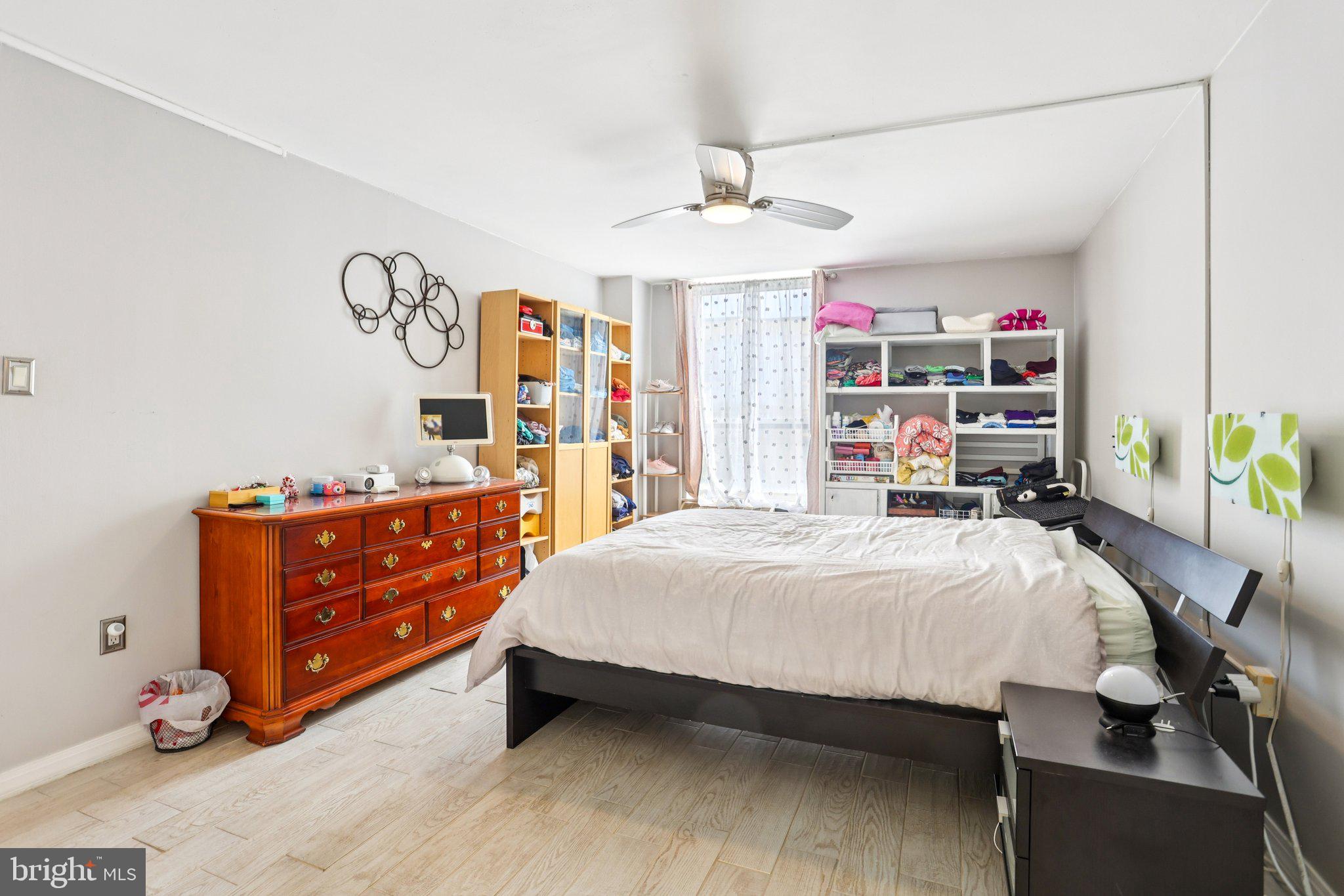 PLYMOUTH HILL - Residential