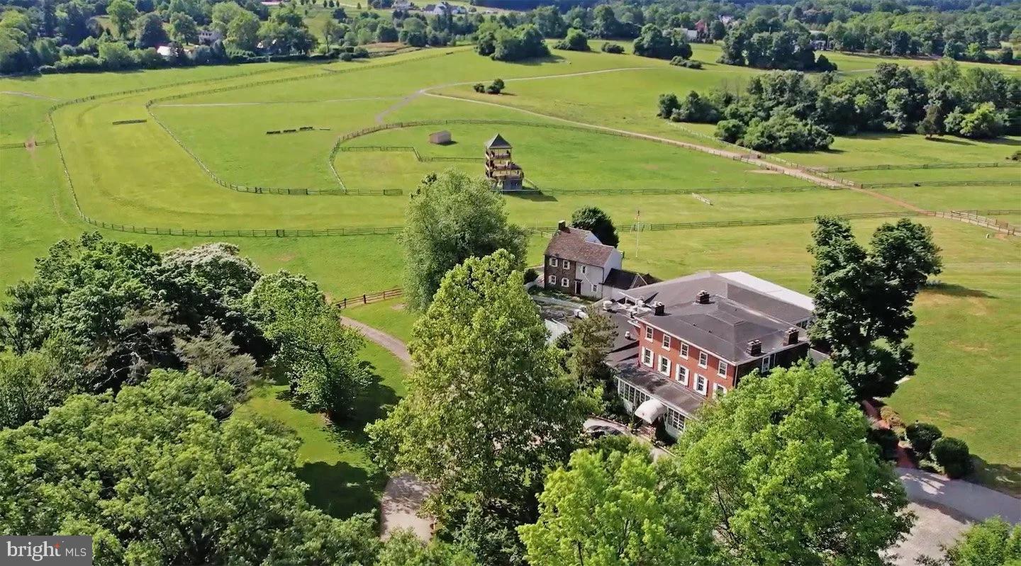 RADNOR HUNT - Residential