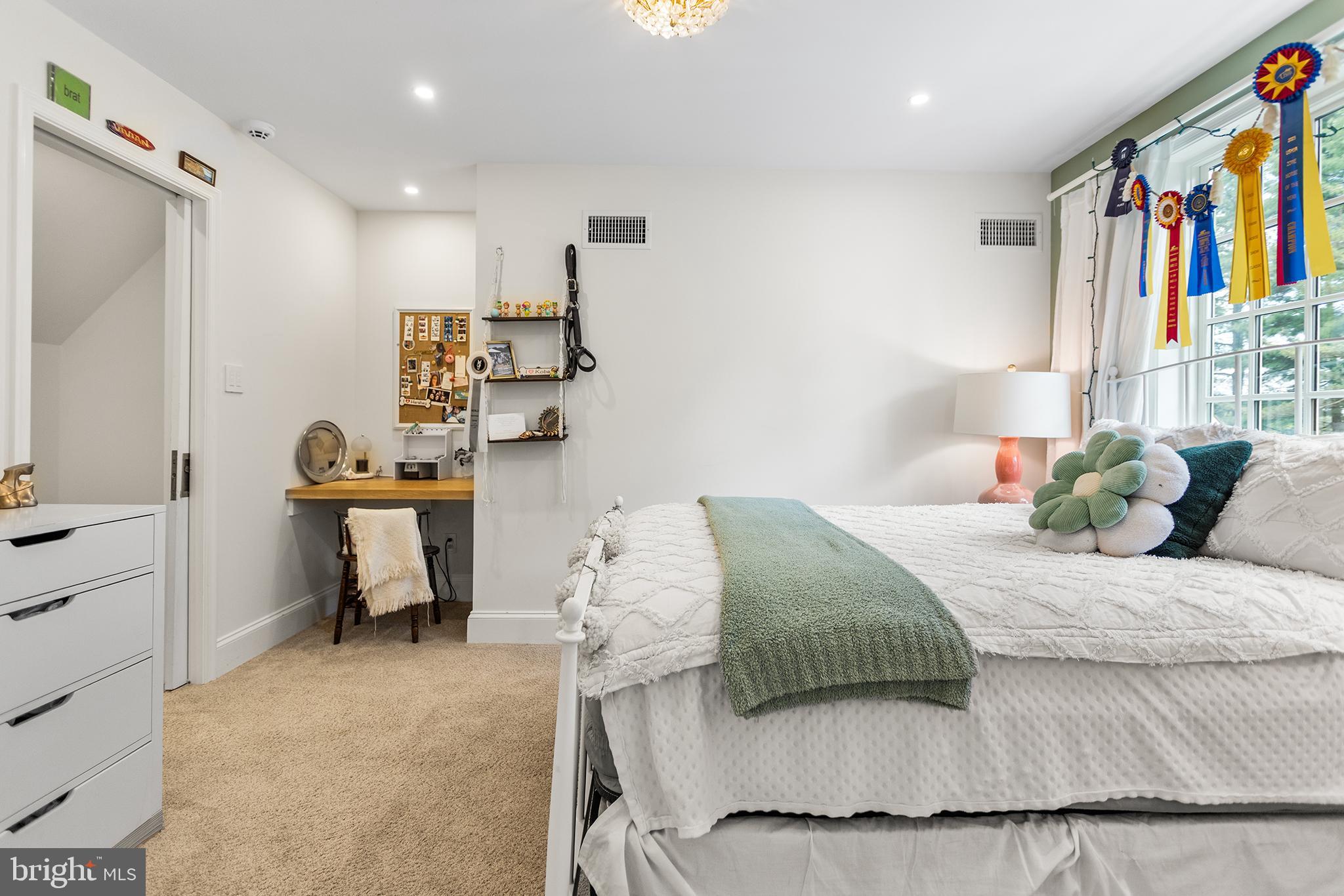 RADNOR HUNT - Residential