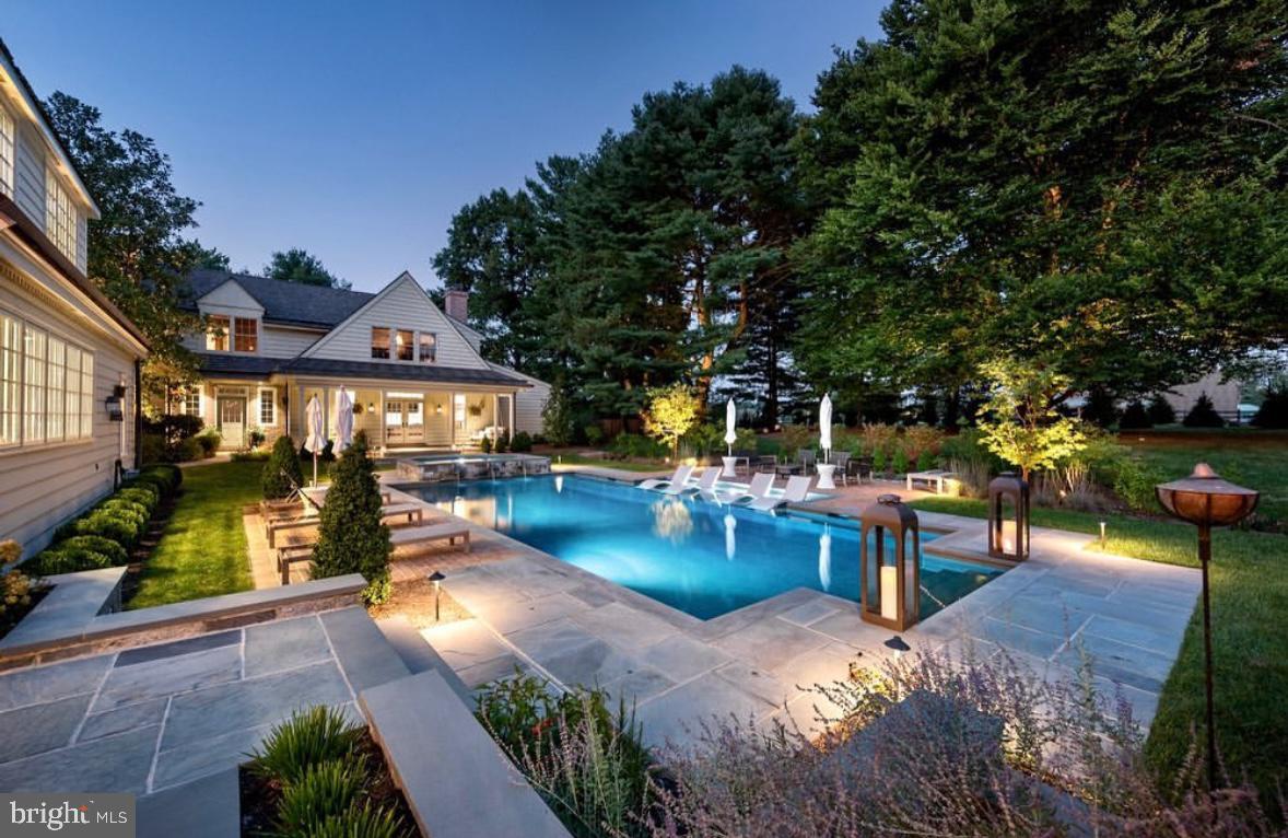 RADNOR HUNT - Residential