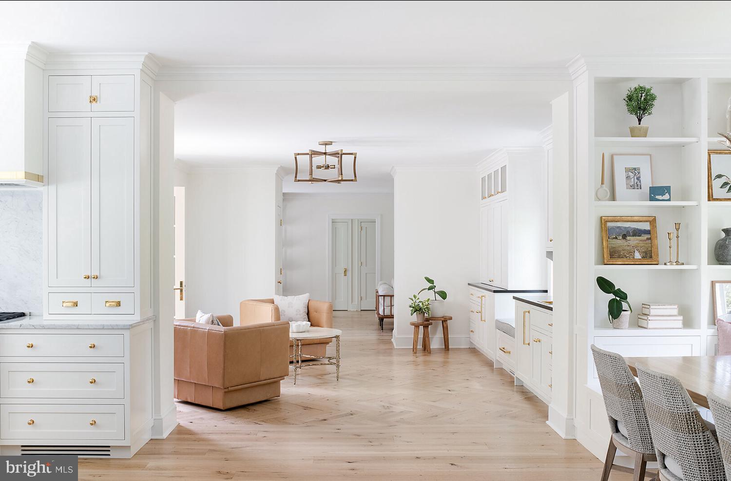 RADNOR HUNT - Residential