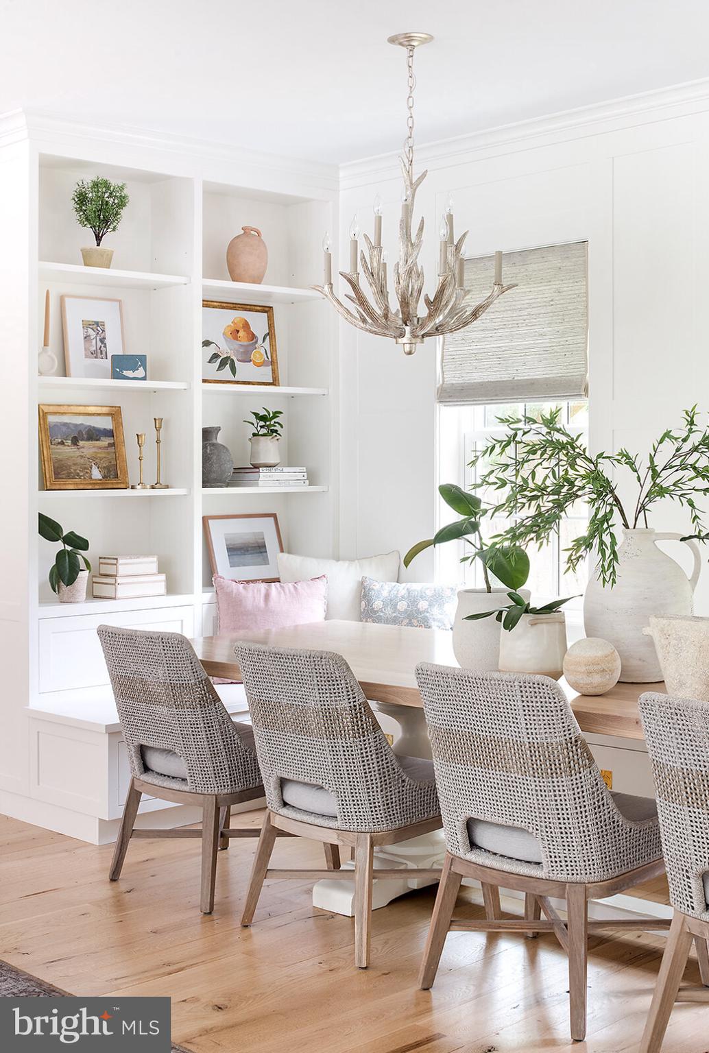 RADNOR HUNT - Residential