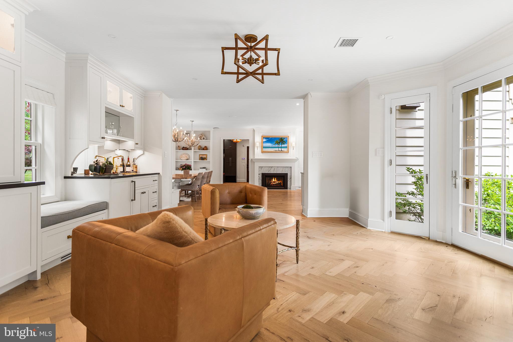RADNOR HUNT - Residential