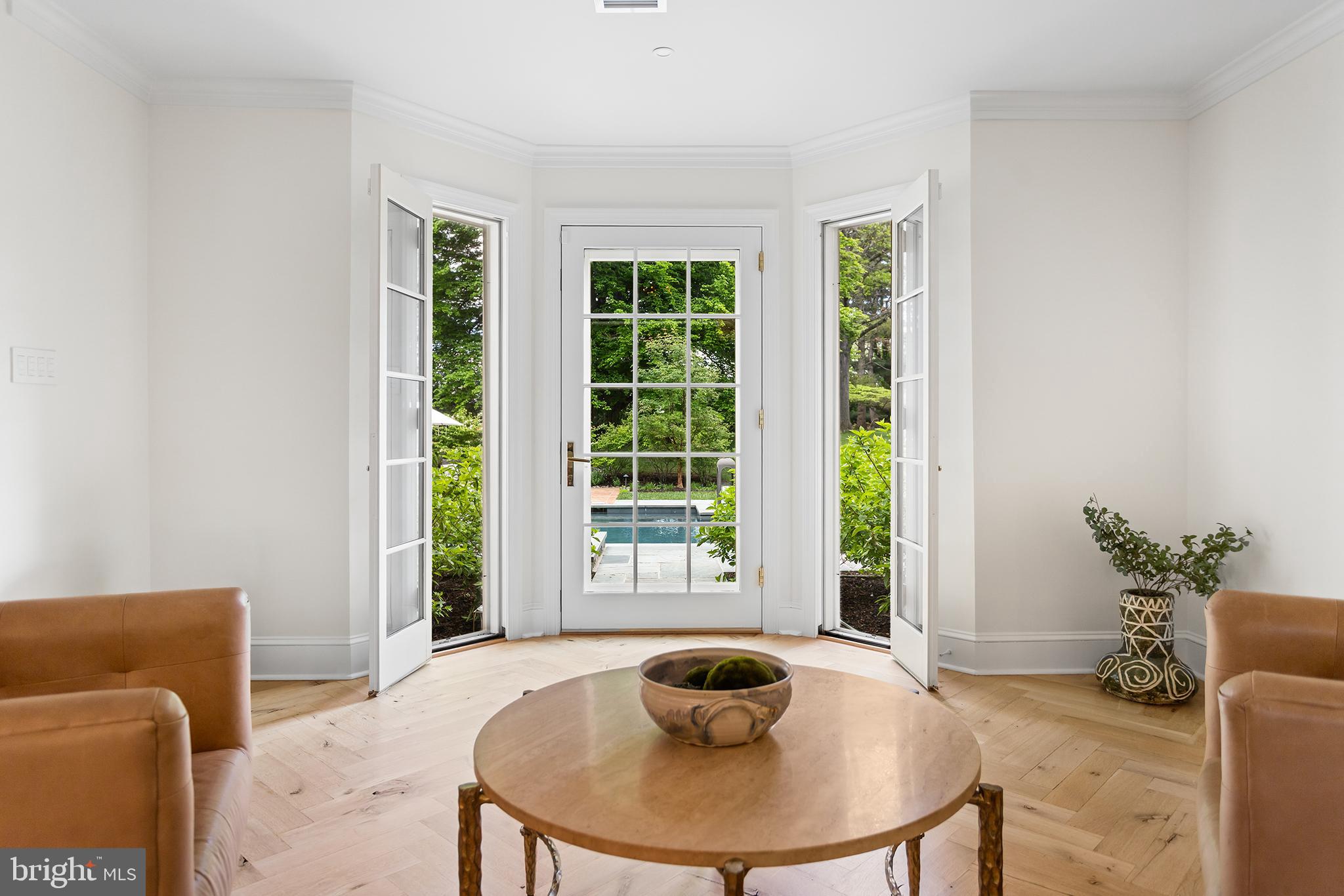RADNOR HUNT - Residential