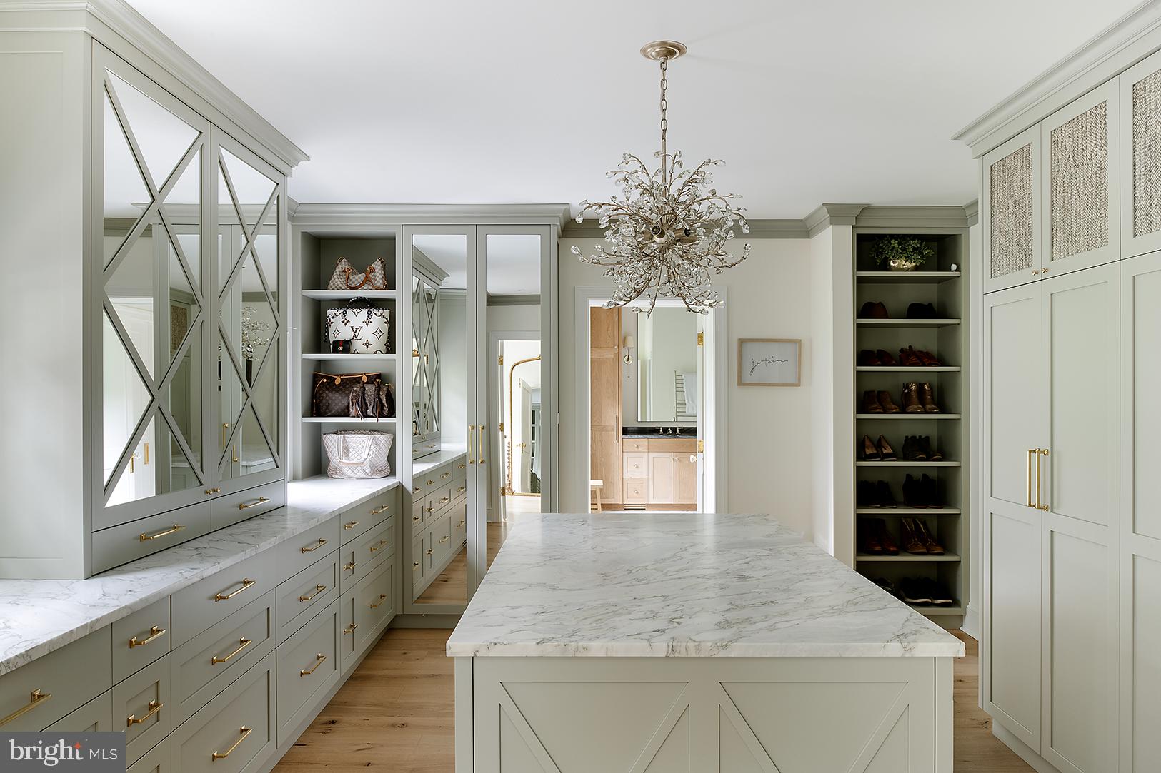 RADNOR HUNT - Residential
