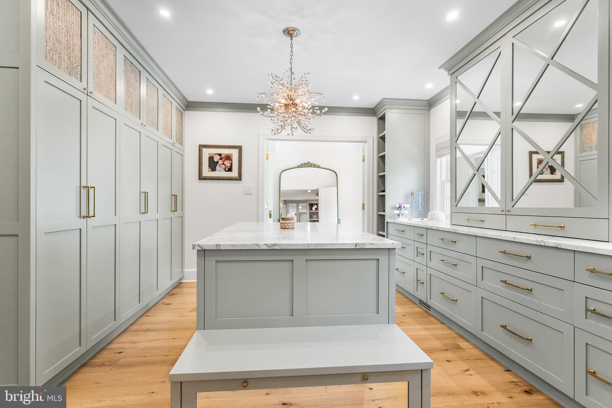 RADNOR HUNT - Residential