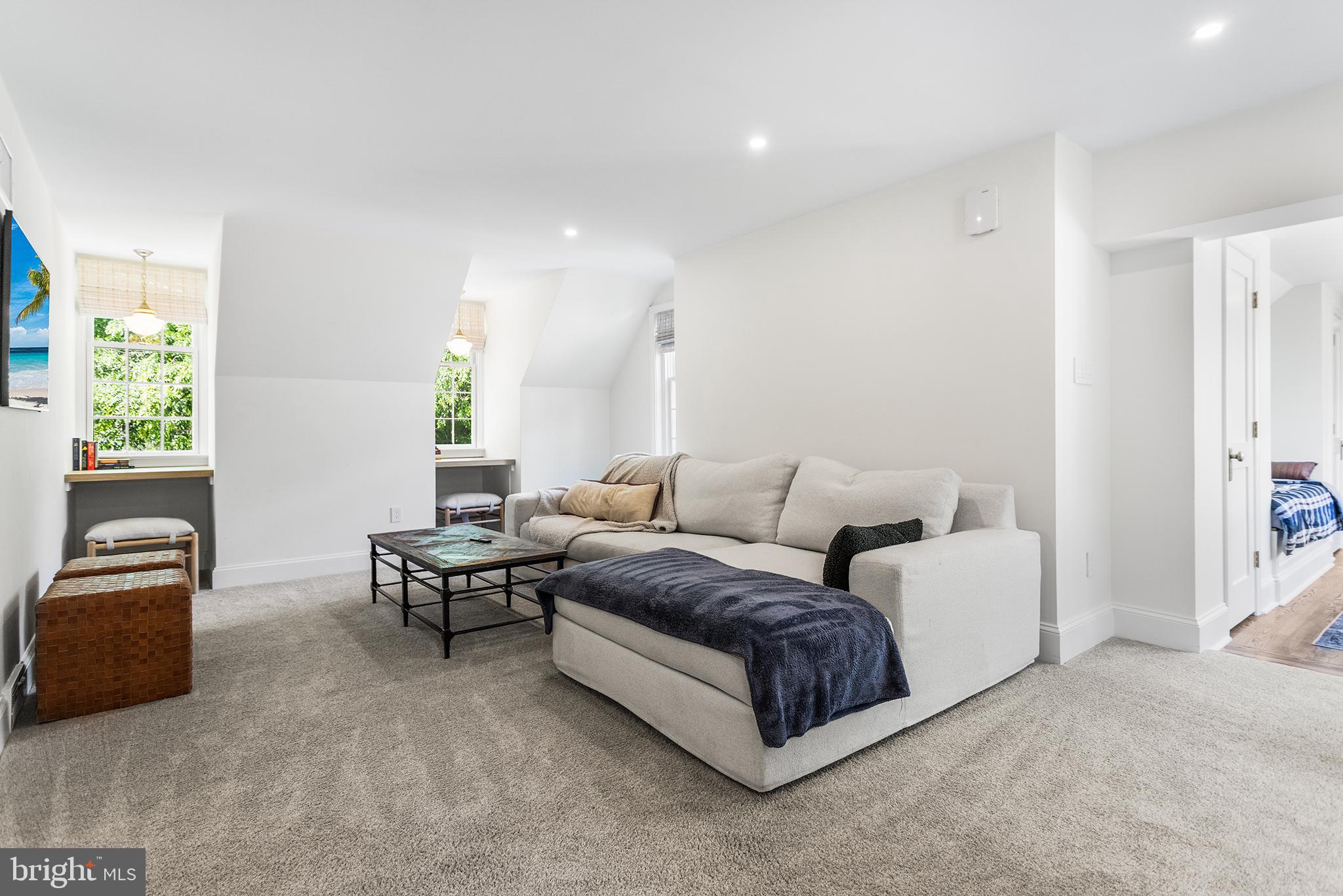 RADNOR HUNT - Residential