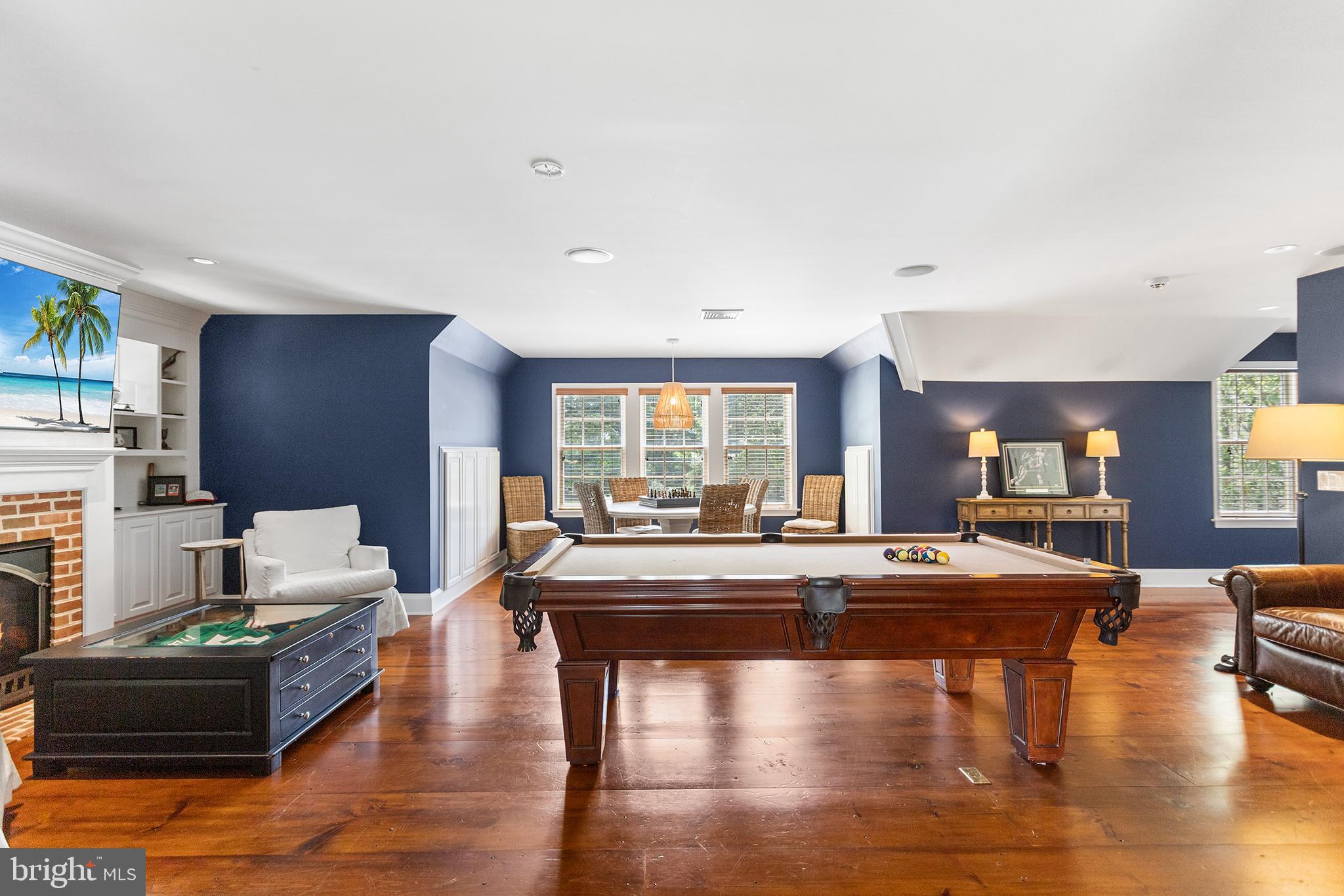 RADNOR HUNT - Residential