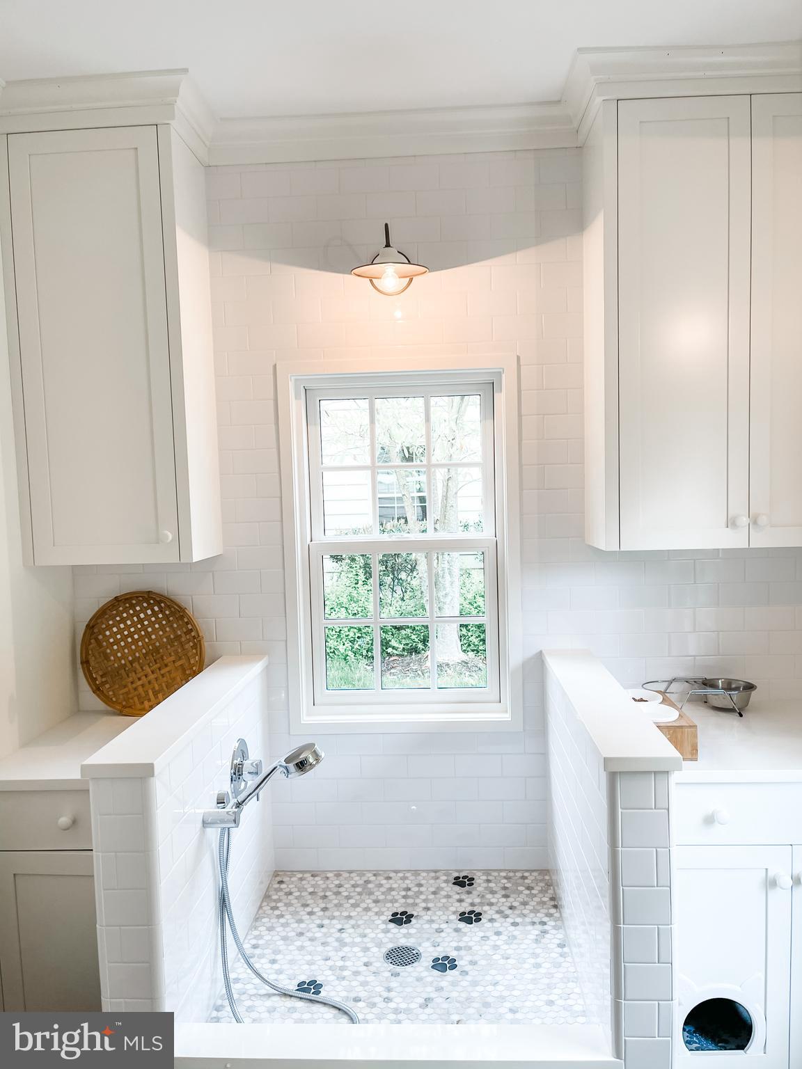 RADNOR HUNT - Residential