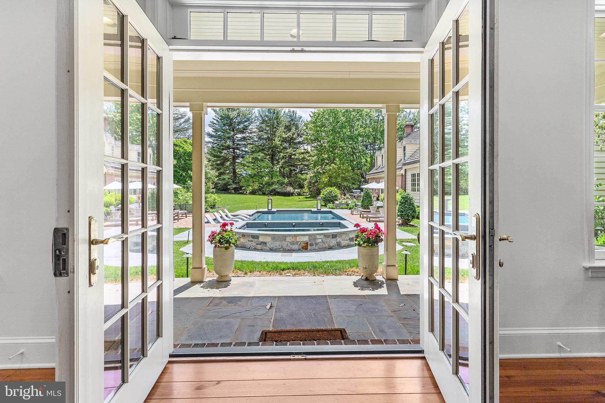 RADNOR HUNT - Residential