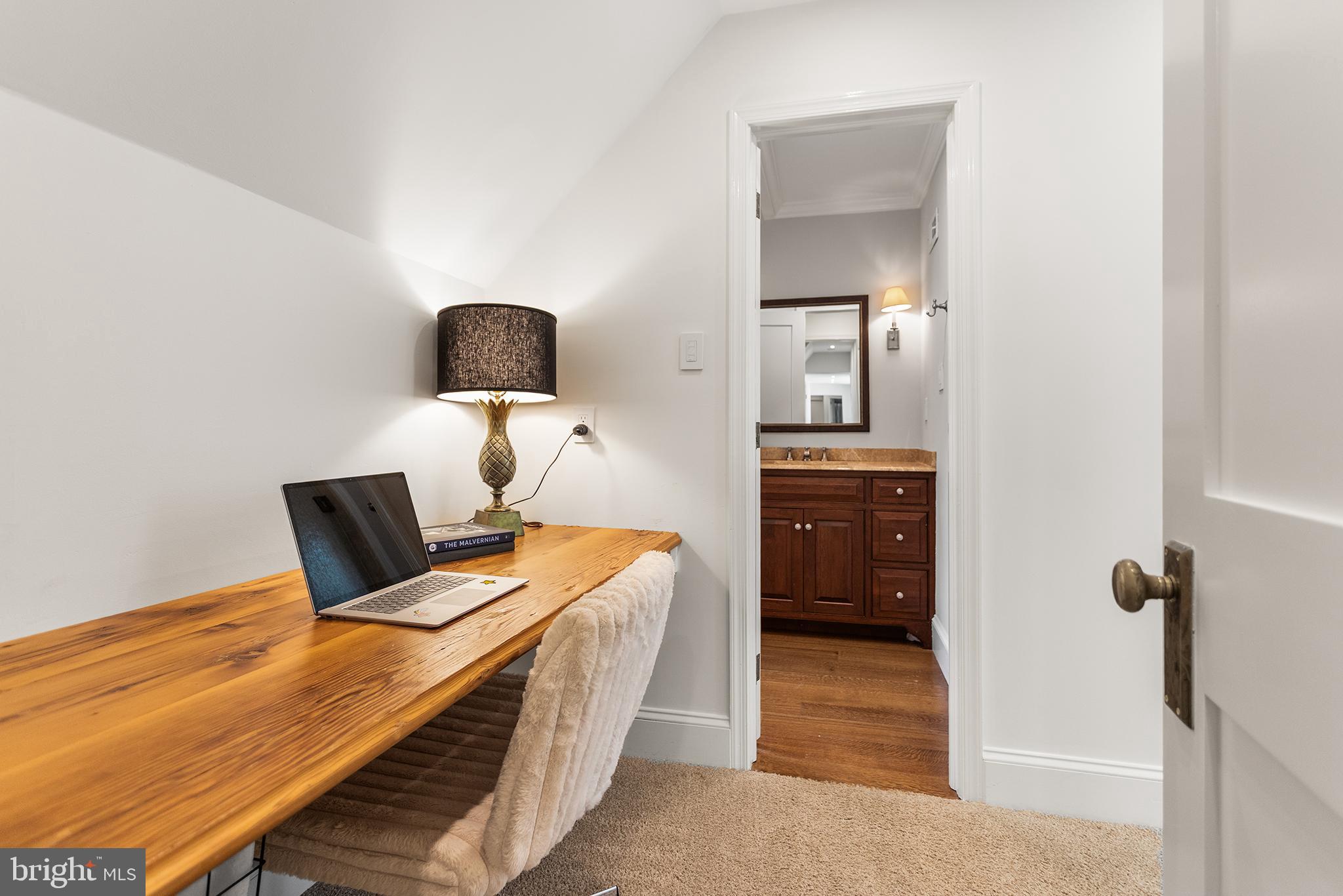 RADNOR HUNT - Residential