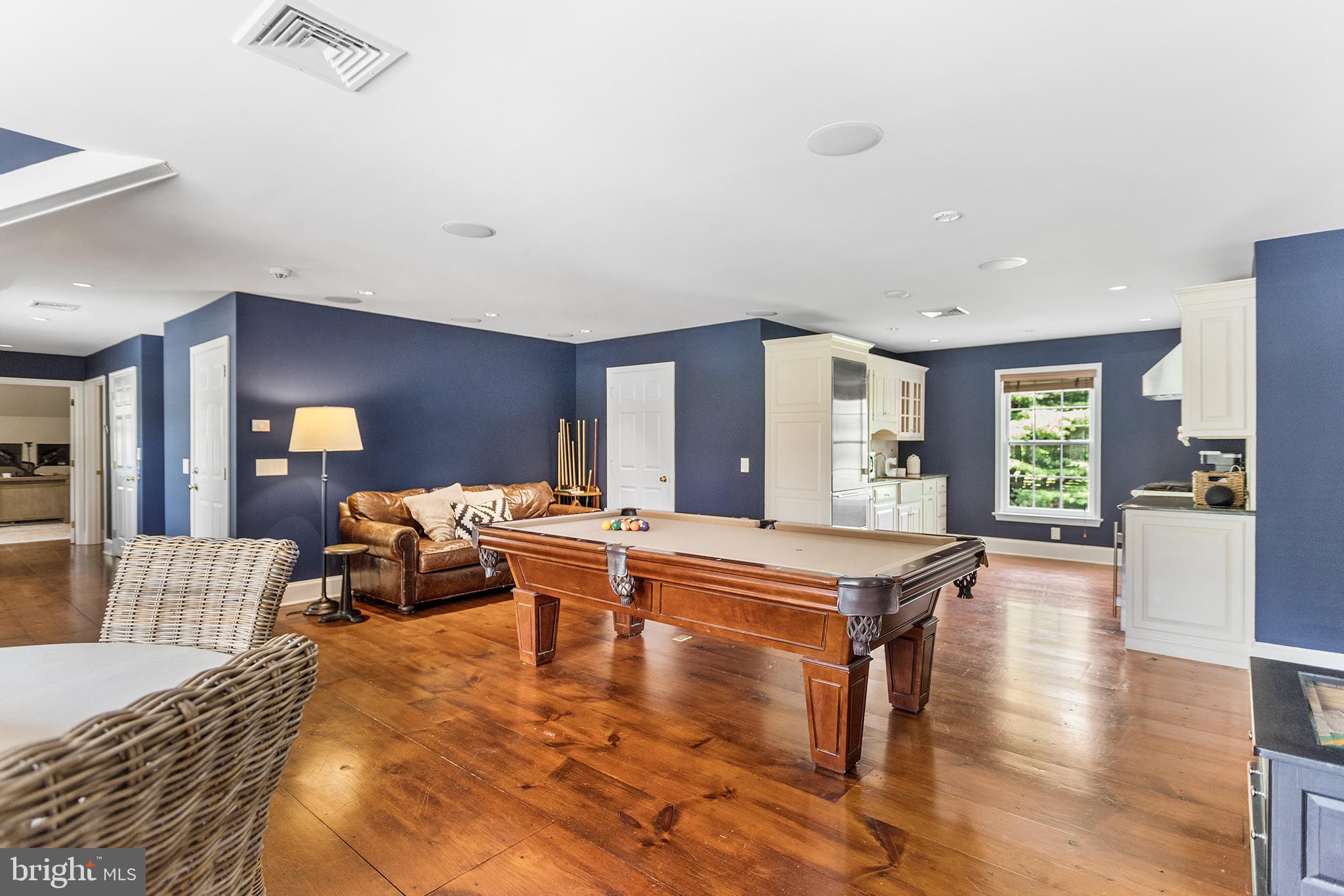 RADNOR HUNT - Residential