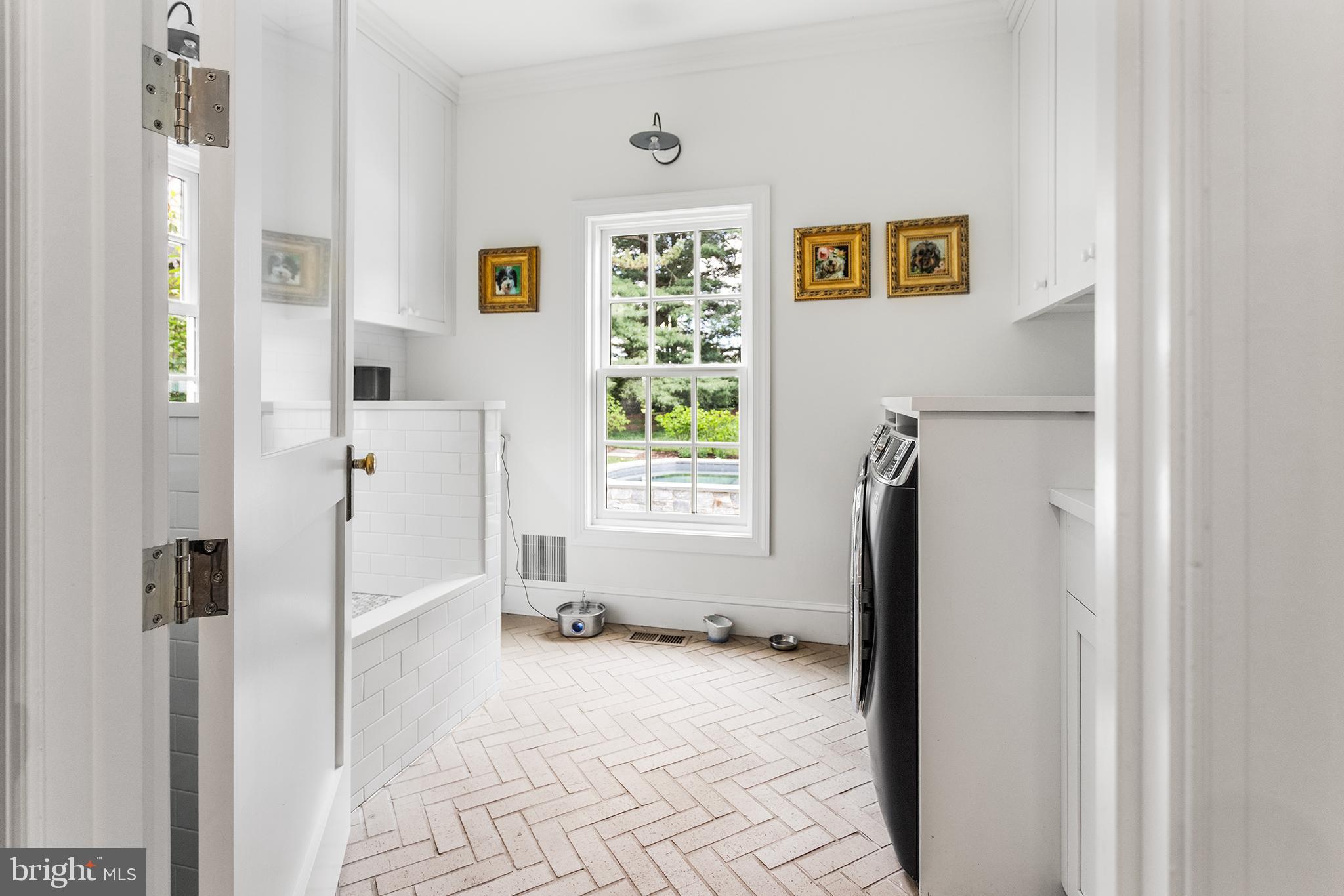 RADNOR HUNT - Residential