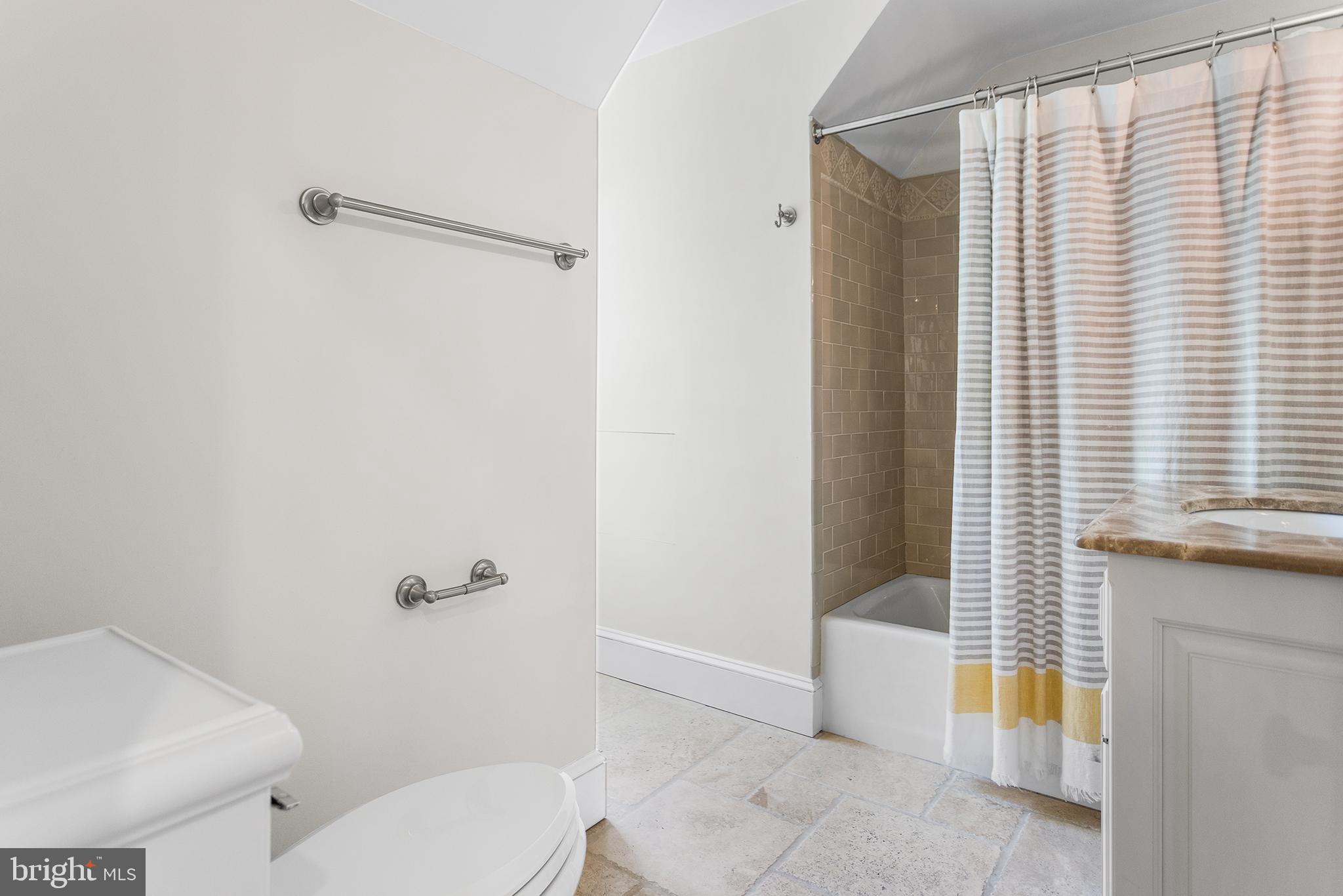 RADNOR HUNT - Residential