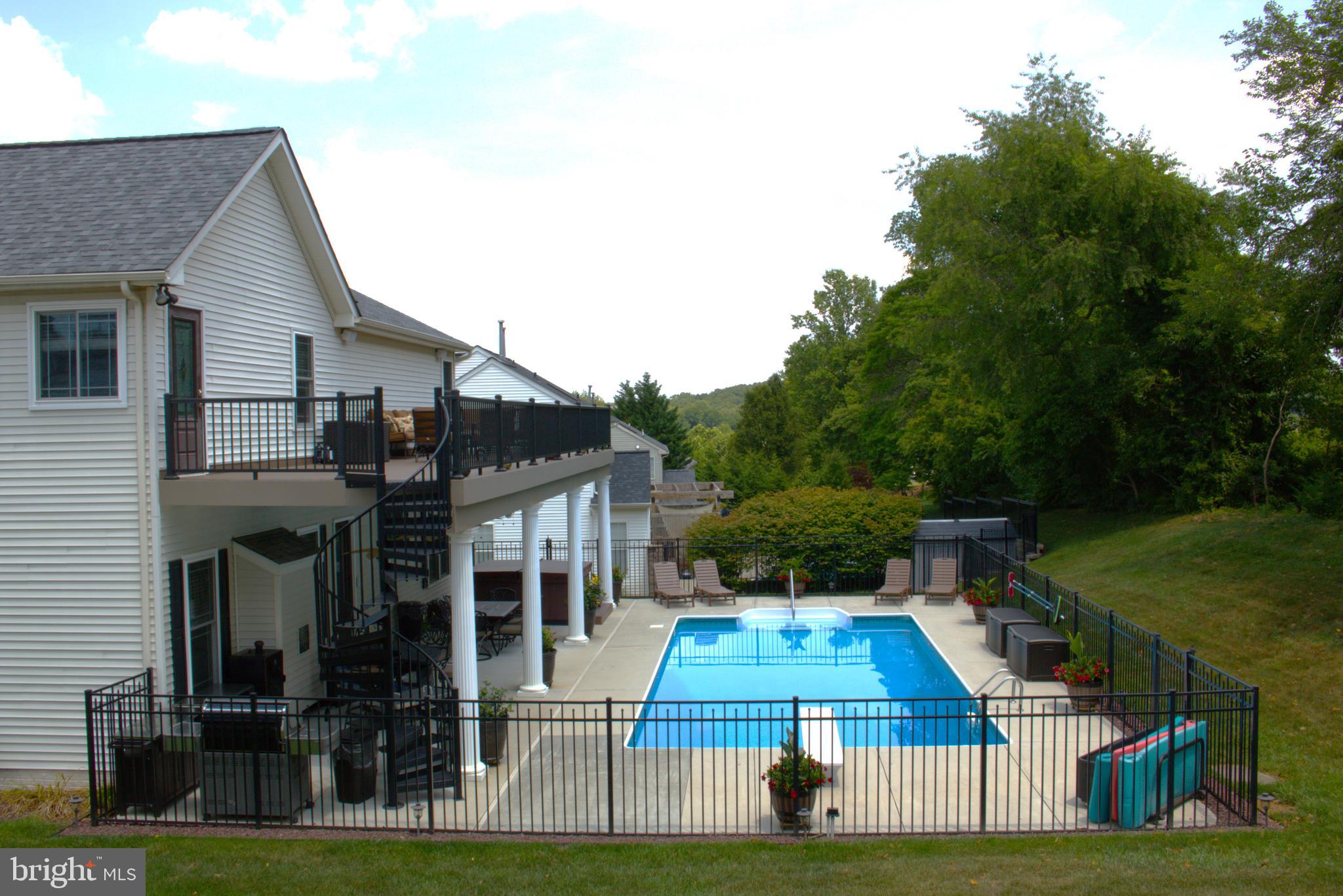 WINDEMERE ESTATES - Residential