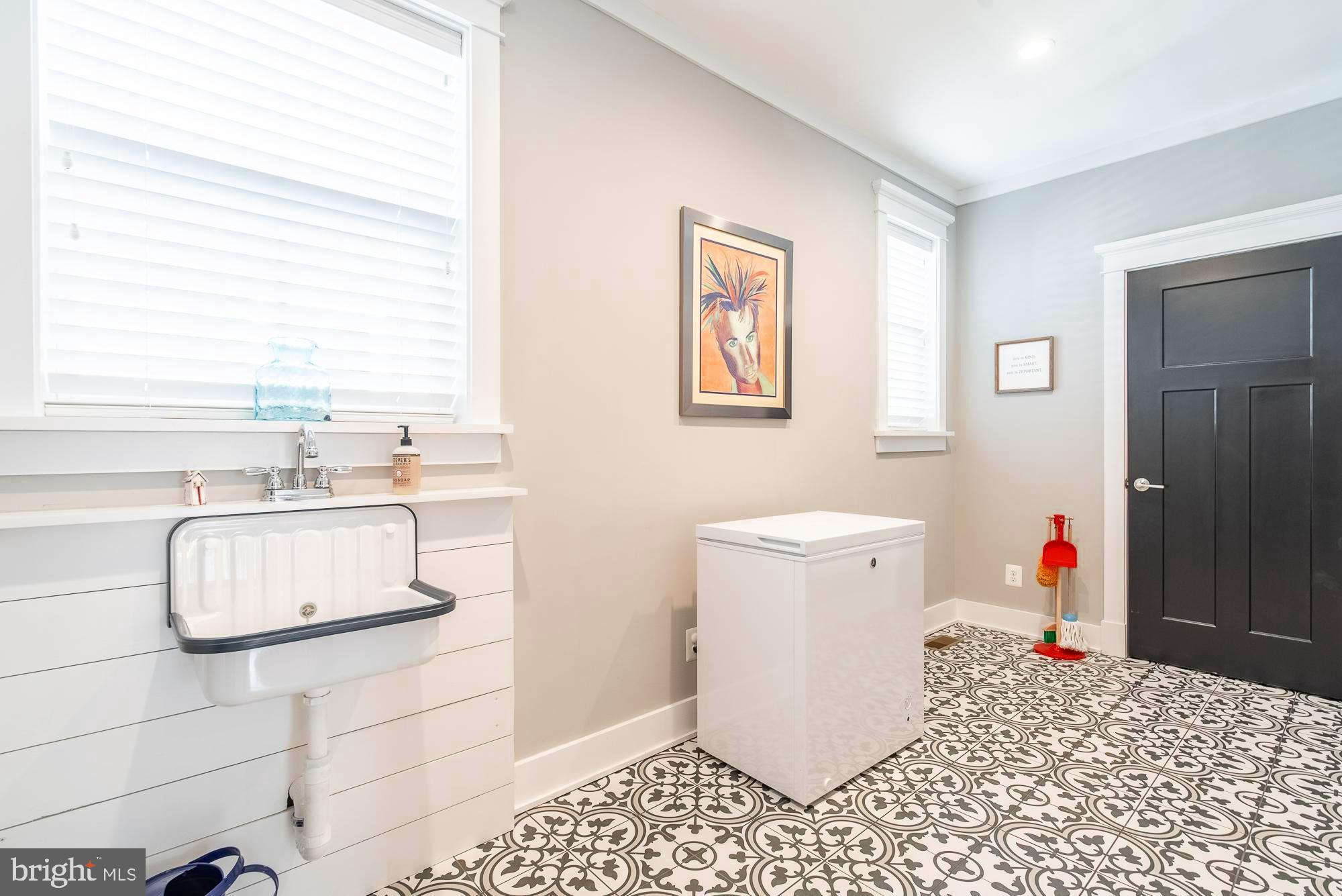 EAST HYATTSVILLE - Residential