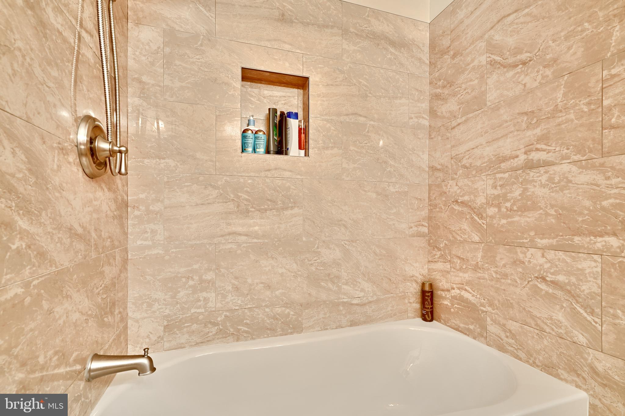 HIGH VIEW - Residential